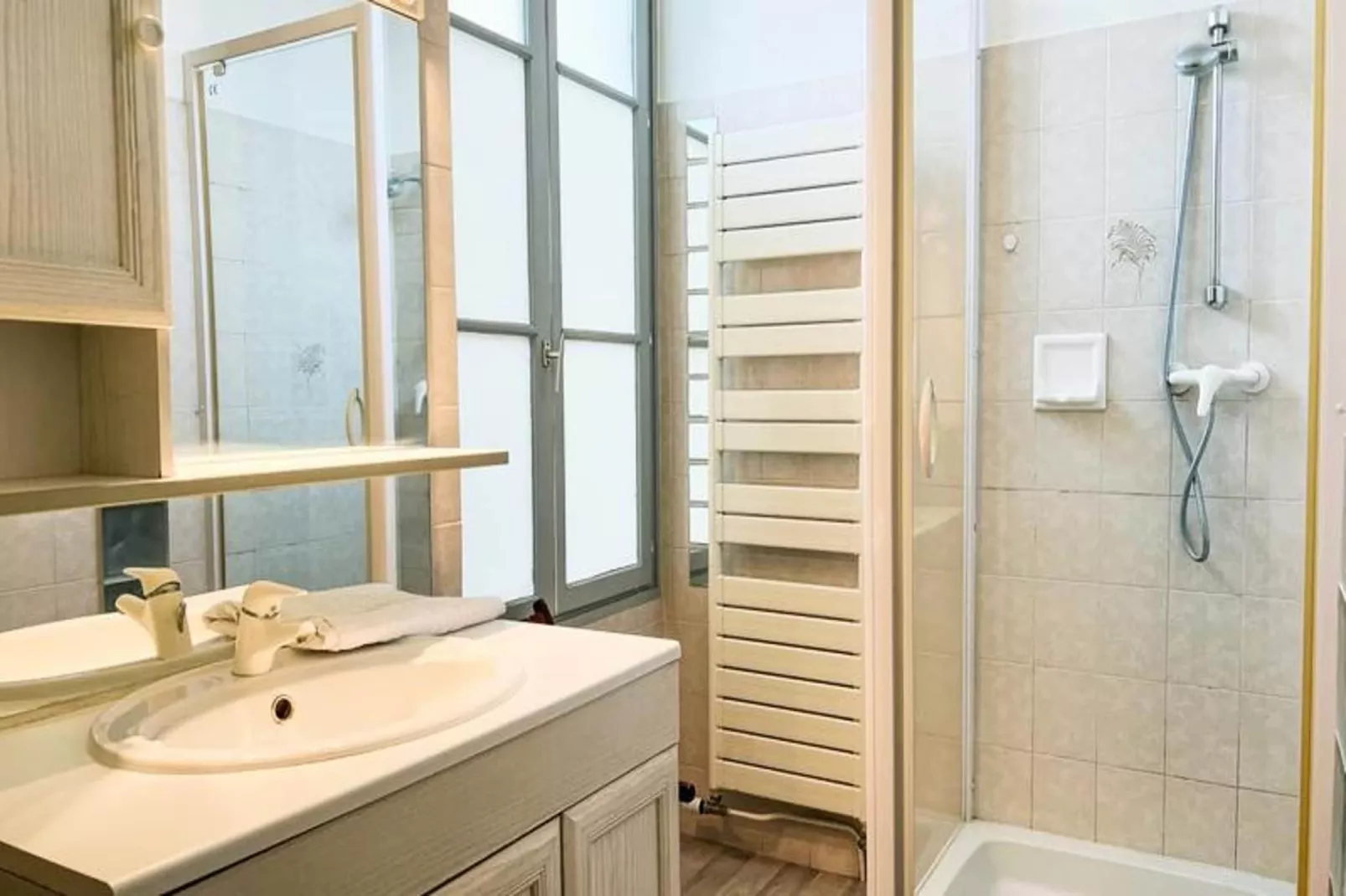 Marx Residence ❤️ | T2 4 Personnes - Wifi|-Badkamer