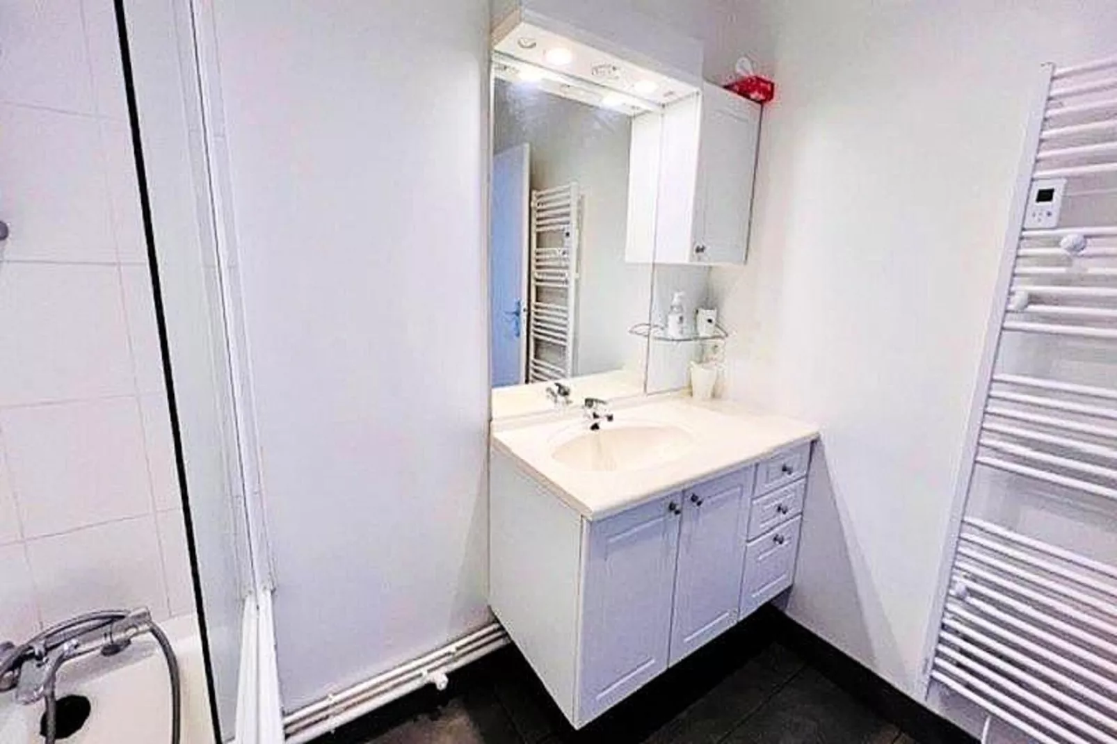 Résidence Kerabus-Badkamer