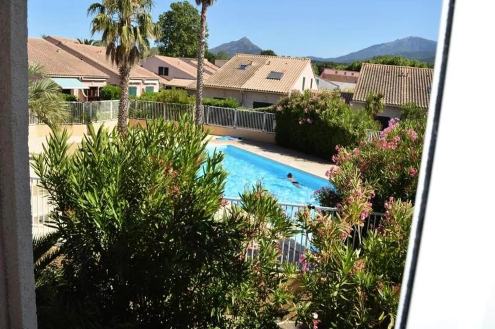 Résidence Archeboc-Buitenkant zomer