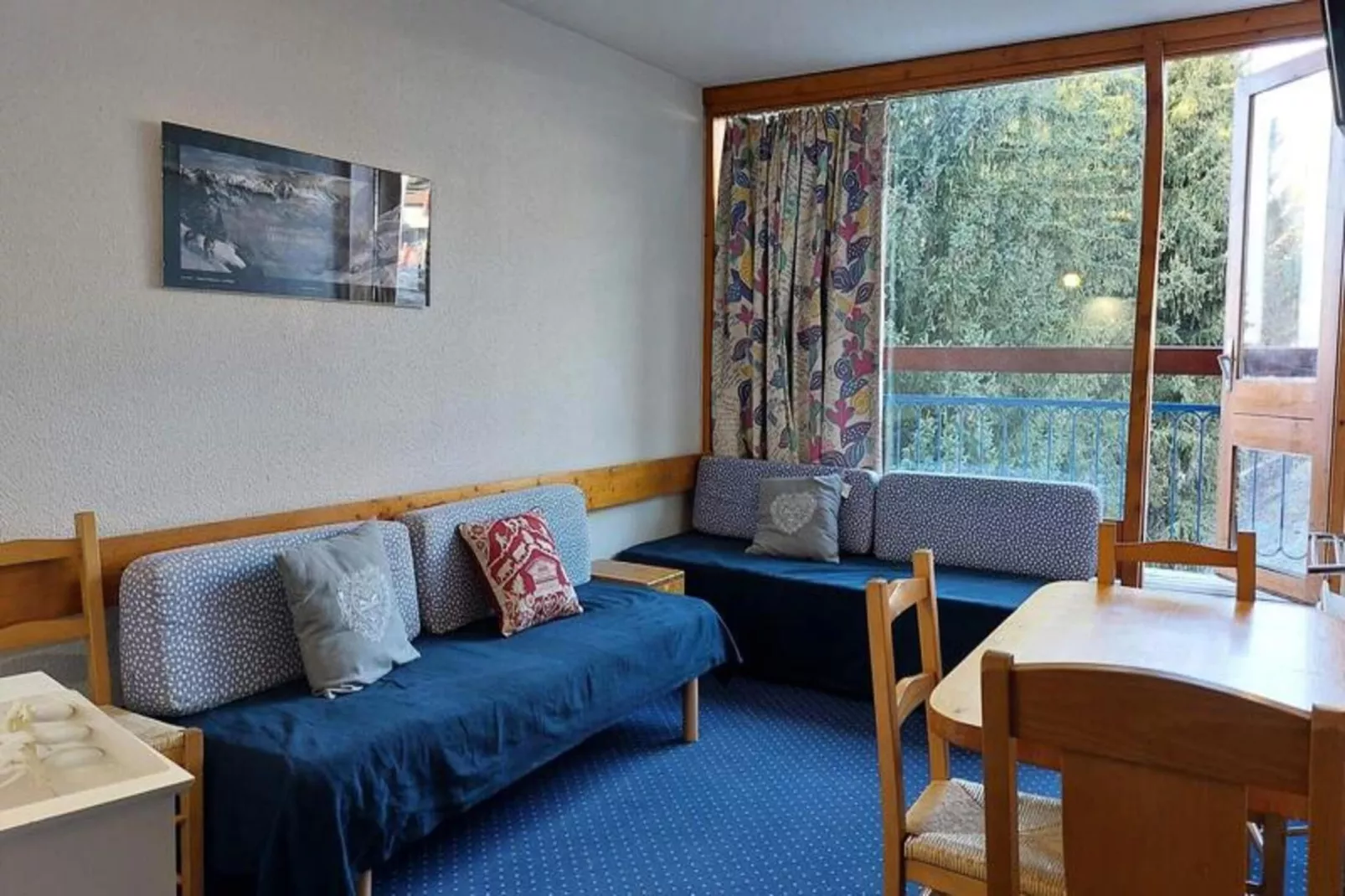 Résidence Miravidi-Buitenkant zomer