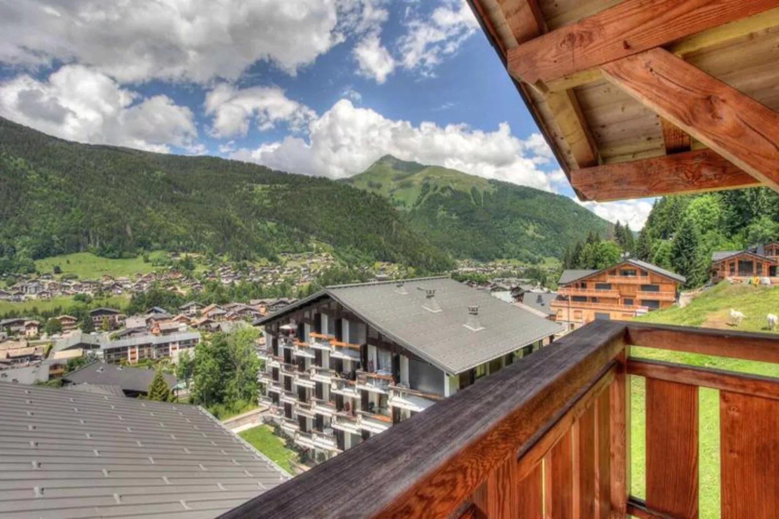 Résidence Altaka - Uitzicht zomer