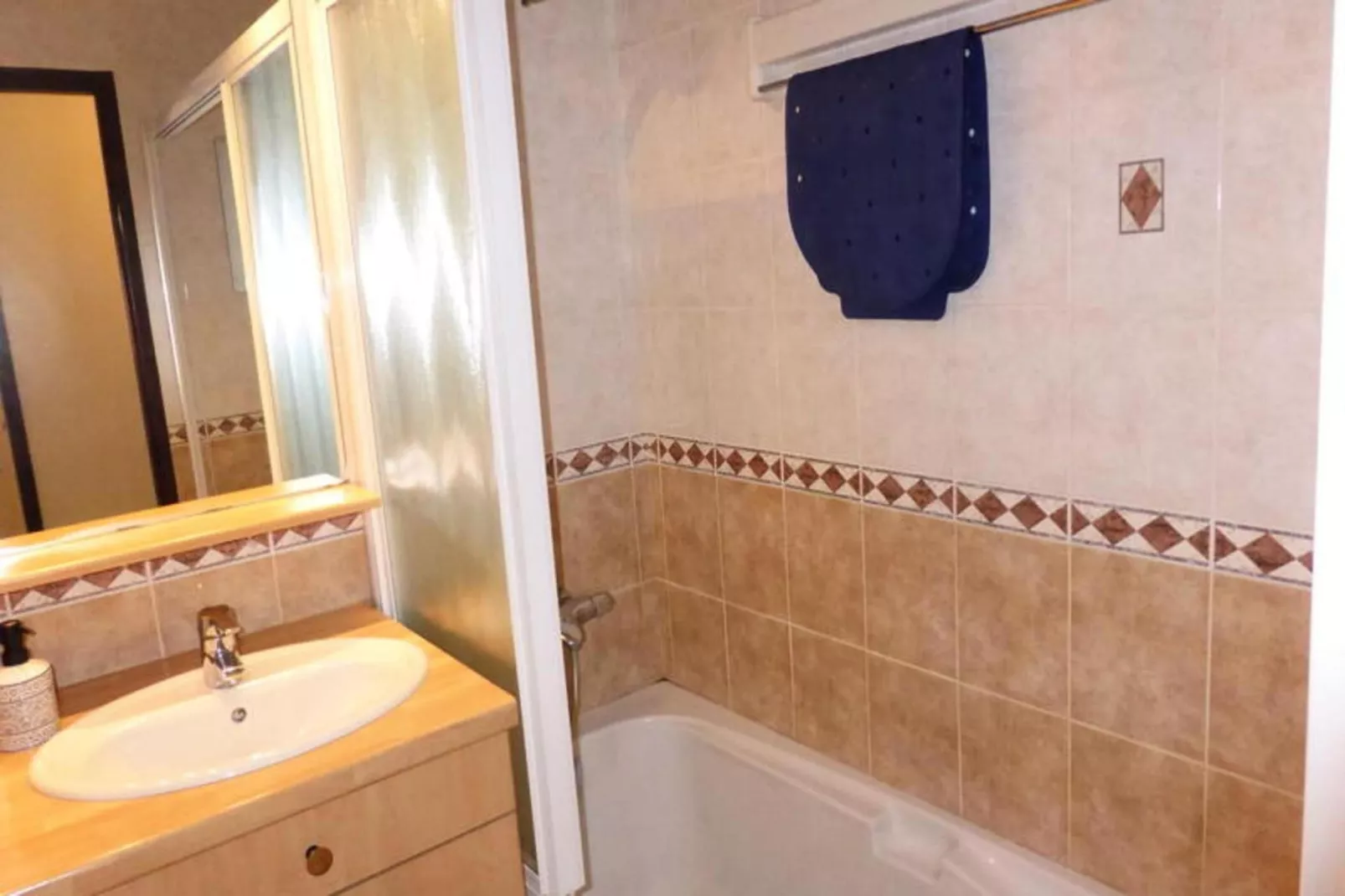 Résidence Bel'aval-Buitenkant zomer