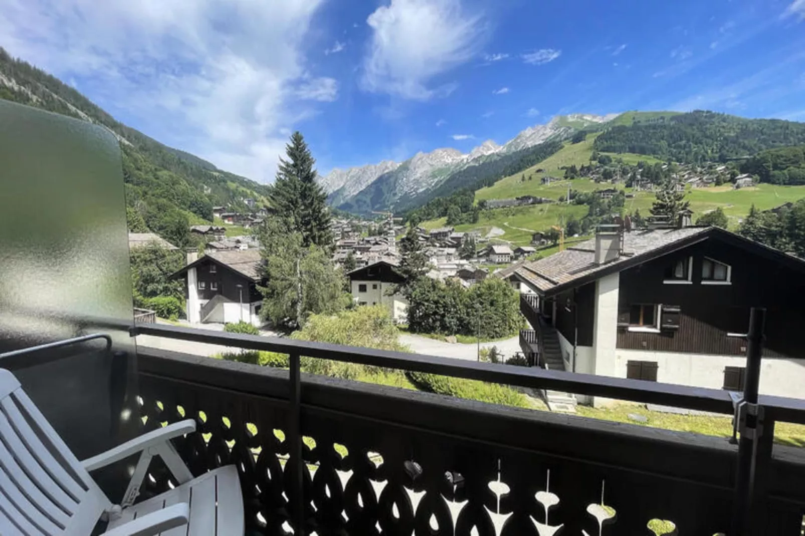 Appartements à La Clusaz-Buitenkant zomer