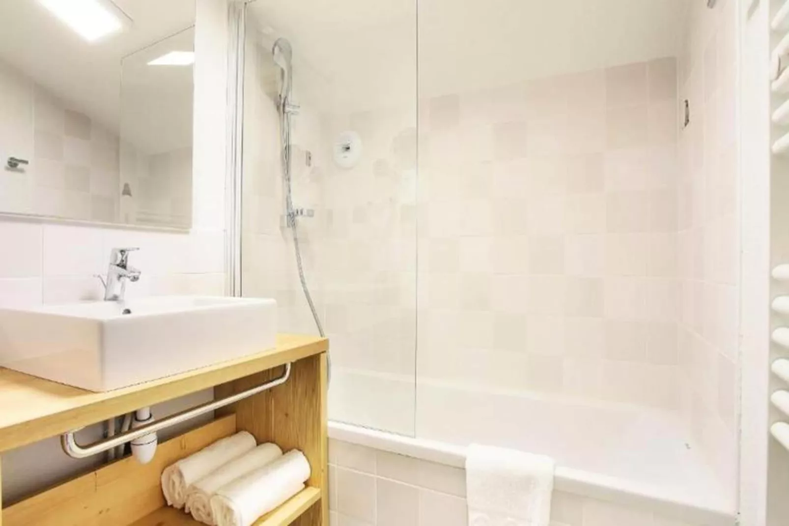 Résidence Prestige Odalys Les Fermes de Châtel-Badkamer