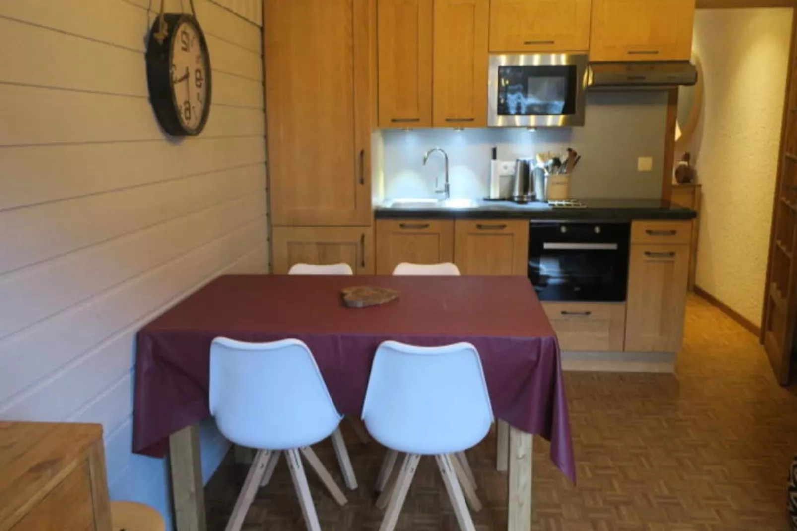 Résidence Les Perthuis-Eetkamer