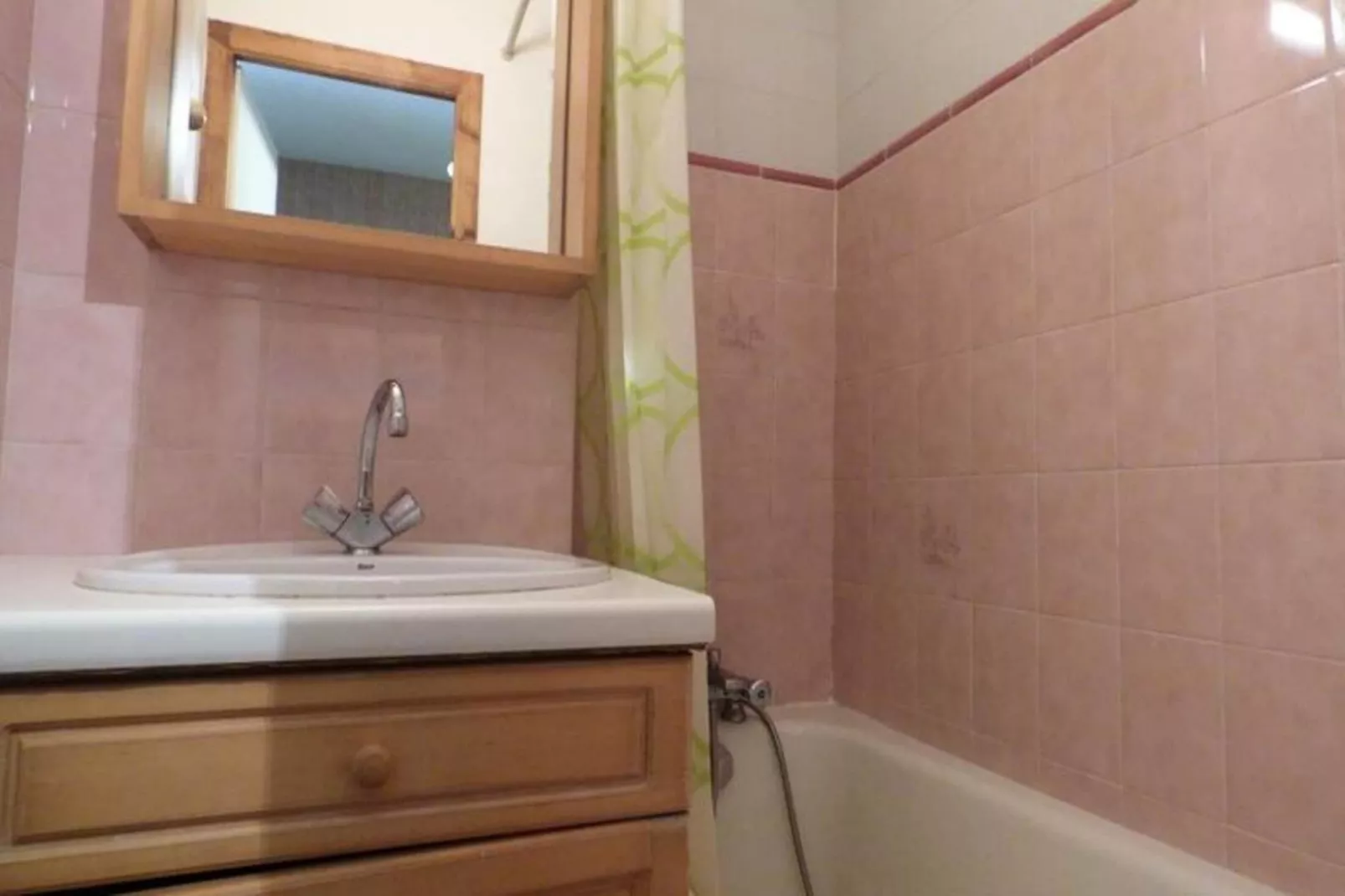 Résidence Valerianne-Buitenkant zomer