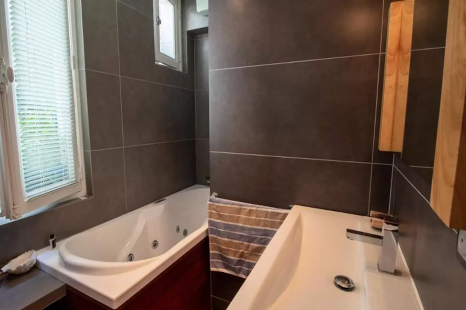 Maison Et Jardin à Paris-Image-tags.