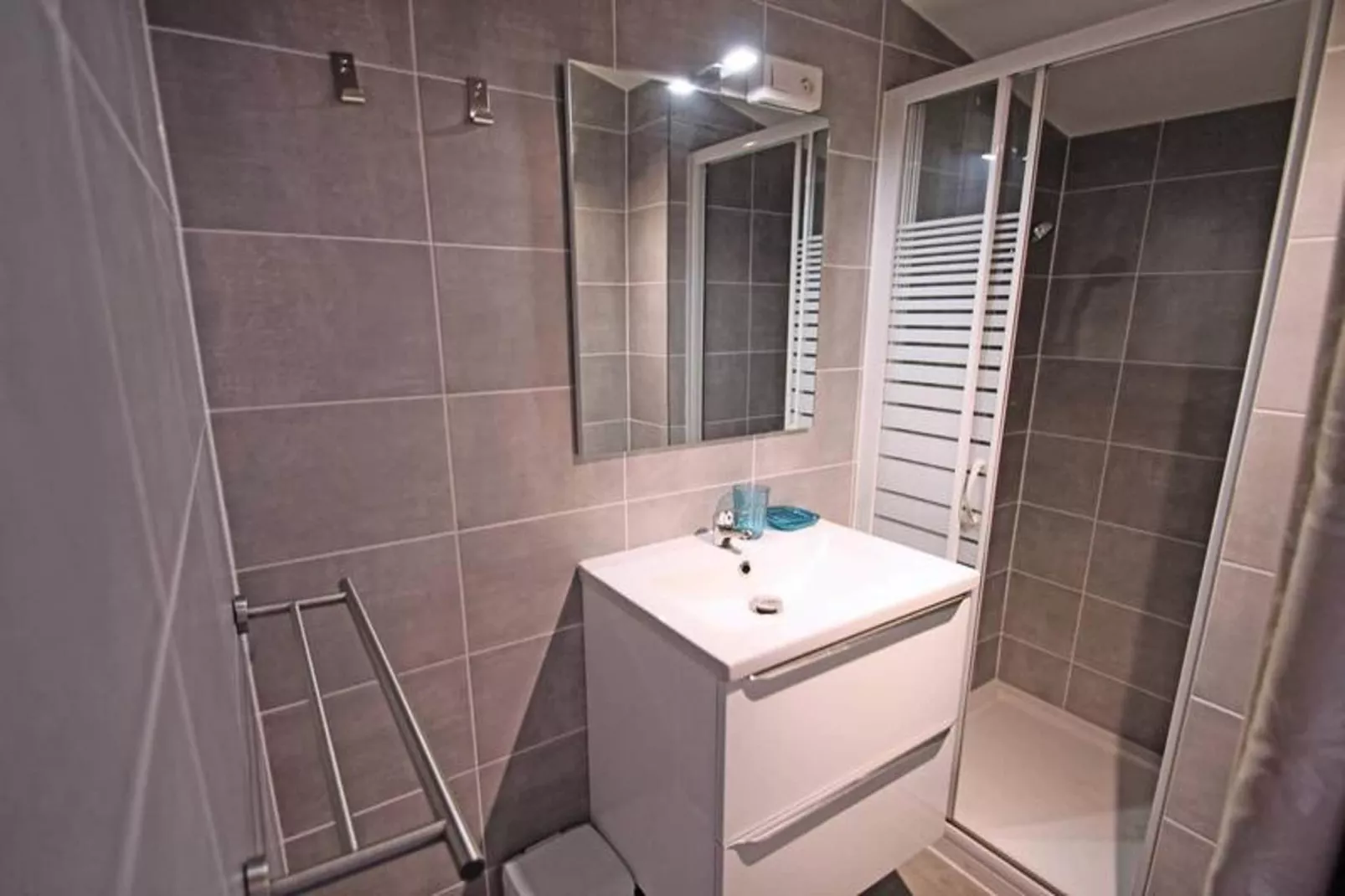 Résidence El Cantarello-Badkamer