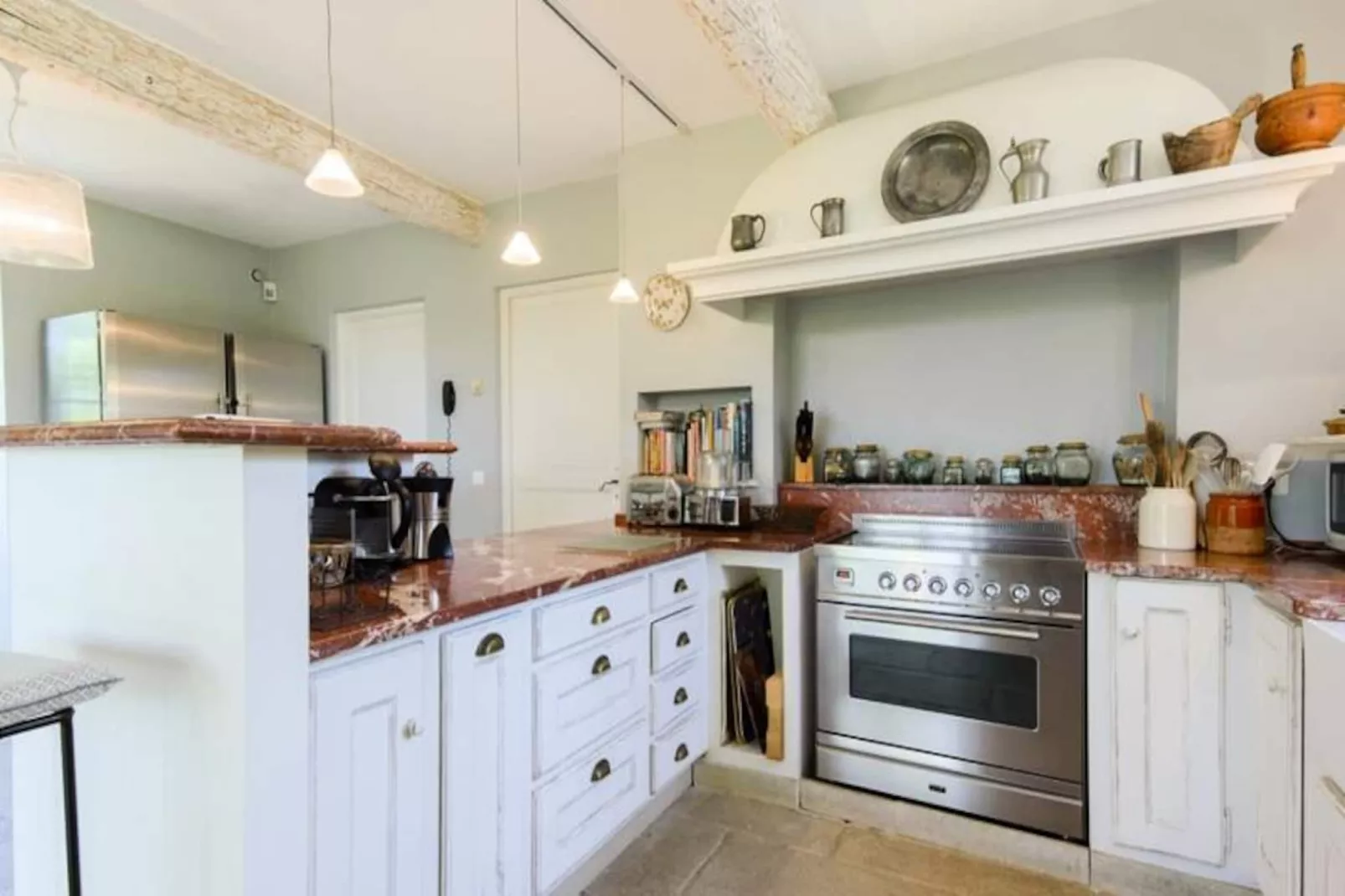 Mas Des Papillons, Gordes-Image-tags.