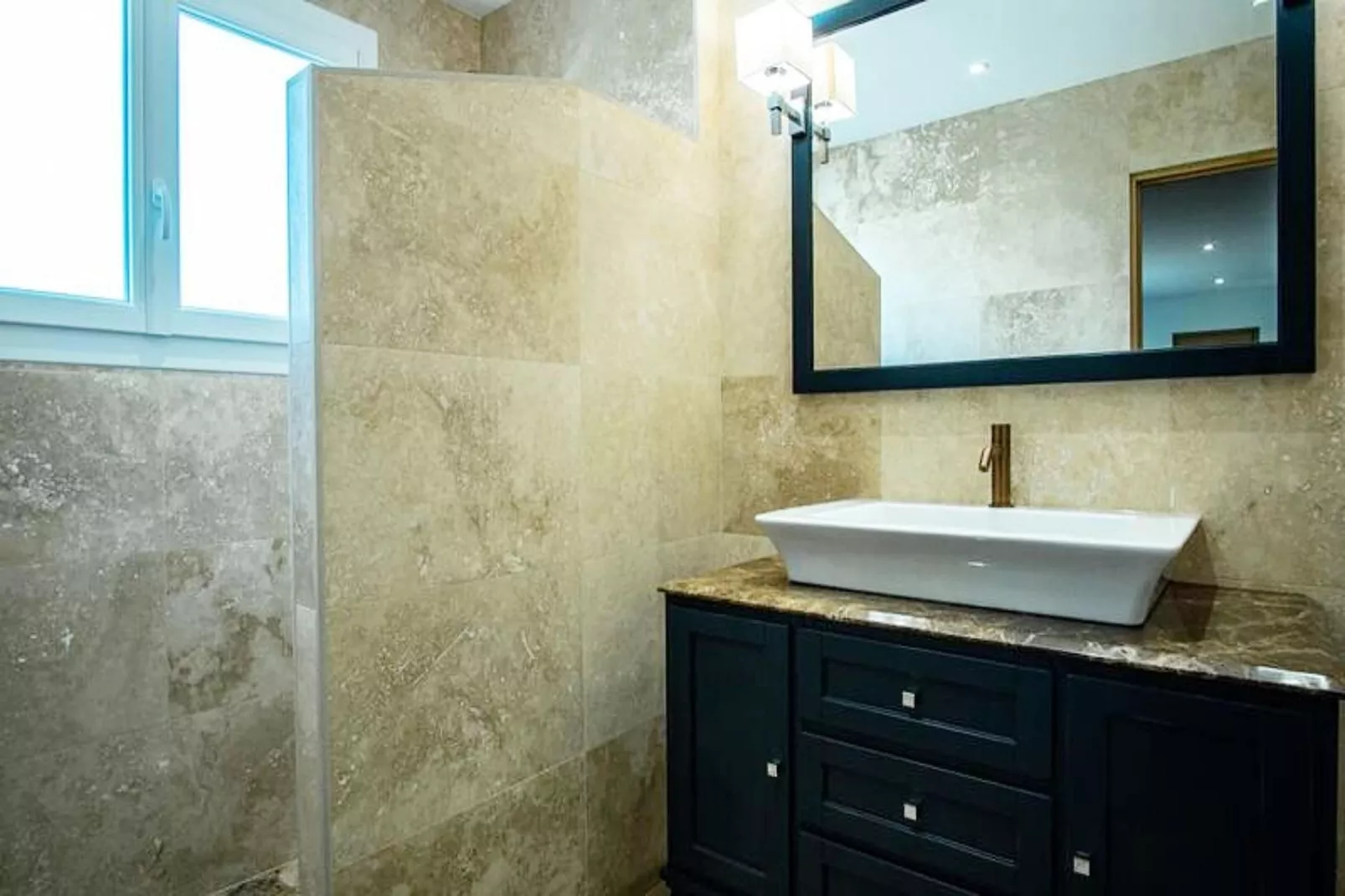 Le Cabanon De Christine-Badkamer