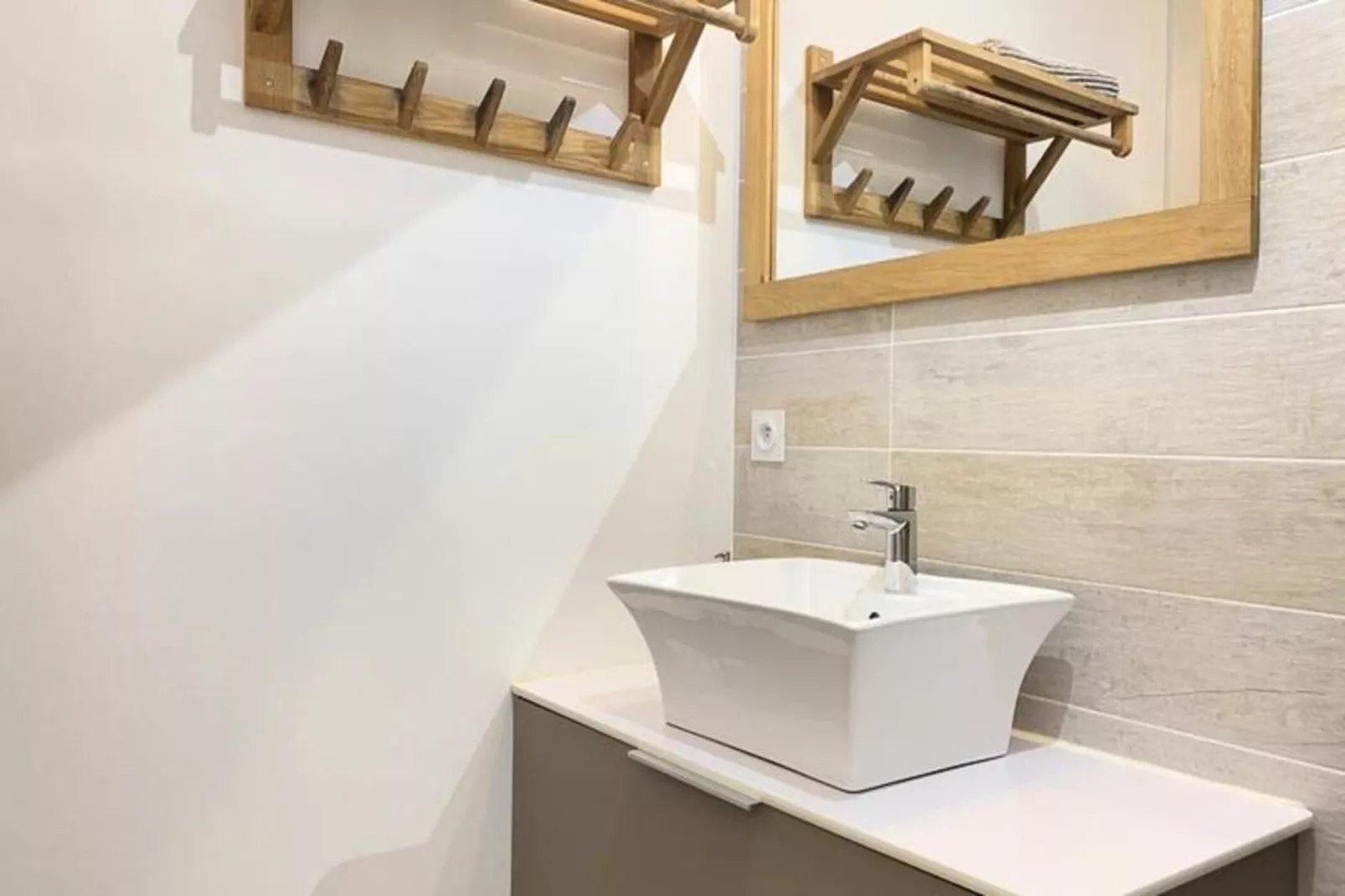 Villa Tanzanie - Domaine Le Sherwood-Buitenkant zomer