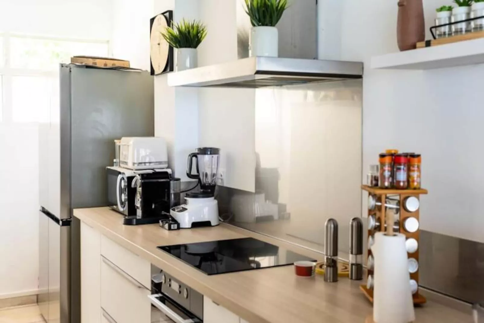 Villa Summer Forever-Image-tags.