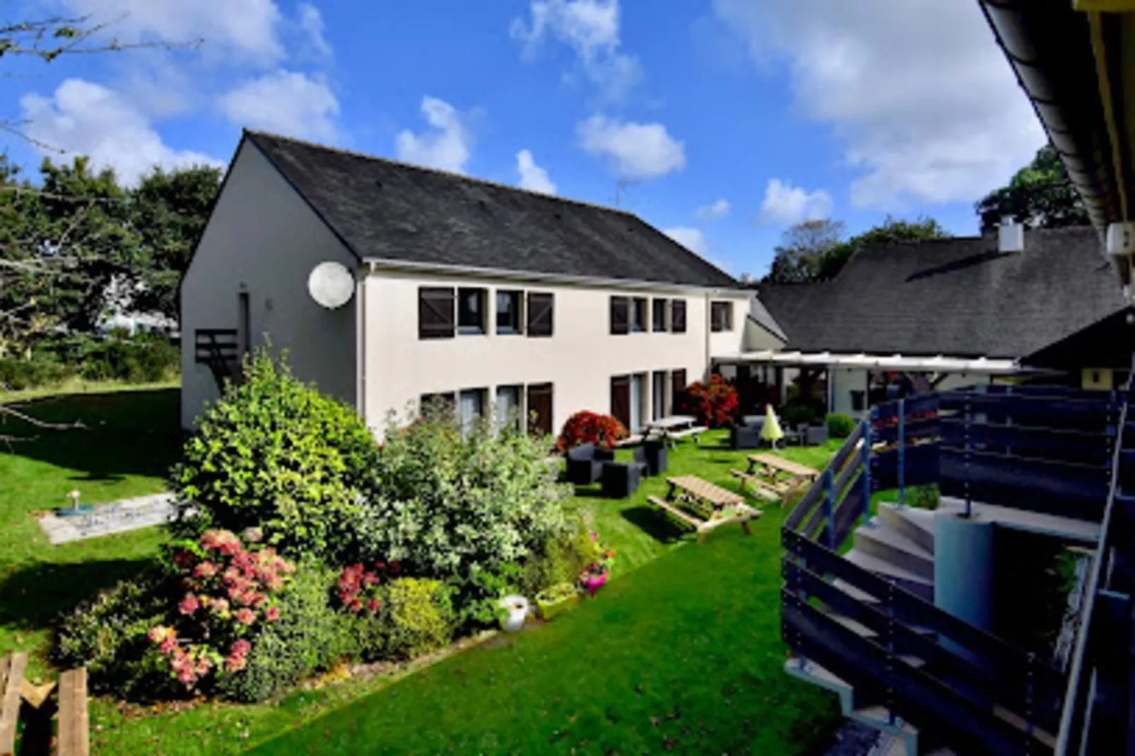 Résidence Regates-Buitenkant zomer