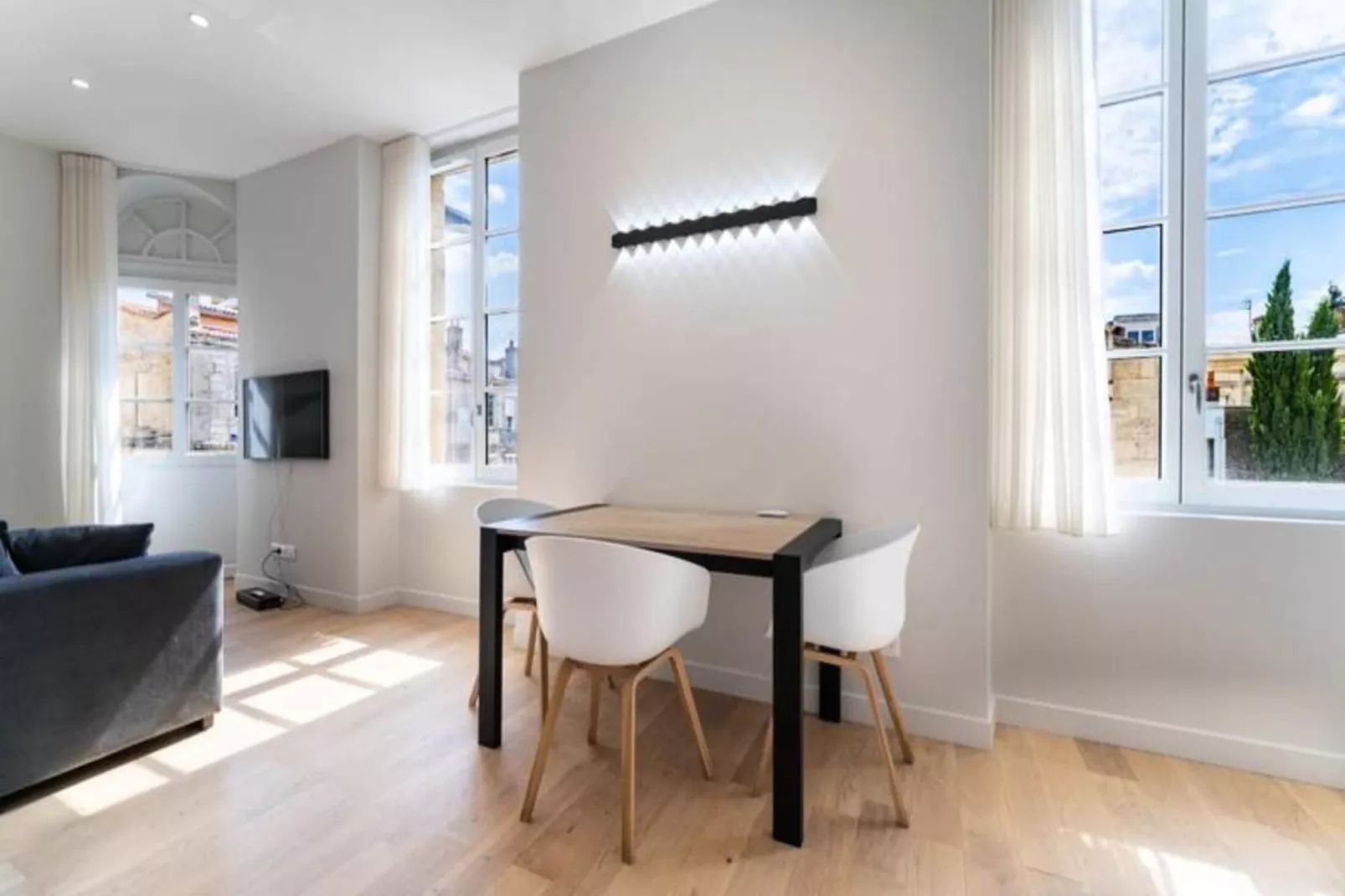 Charmant Appartement Pour 4 Au C&oelig;ur De Bordeaux-Buitenkant zomer