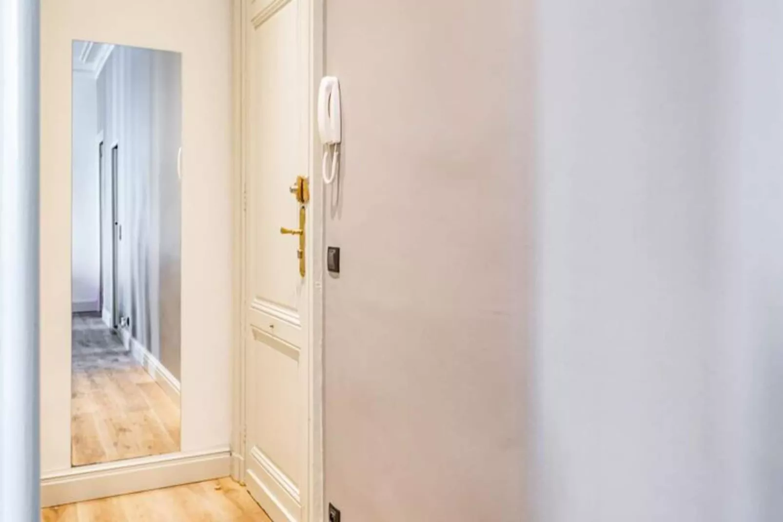 &eacute;l&eacute;gant Appartement Au C&oelig;ur Du Quartier Historique Saint-michel-Woonkamer