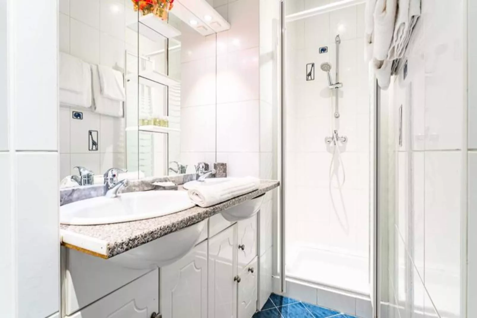 Magnifique  Appartement Au C&oelig;ur Du Quartier Historique Saint-michel-Sfeer