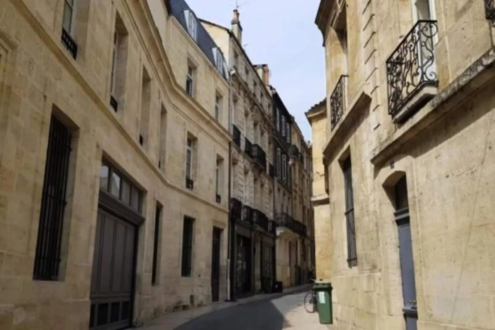 Superbe Duplex De Qualit&eacute;, En Hypercentre Avec Rooftop Et Climatisation-Faciliteiten