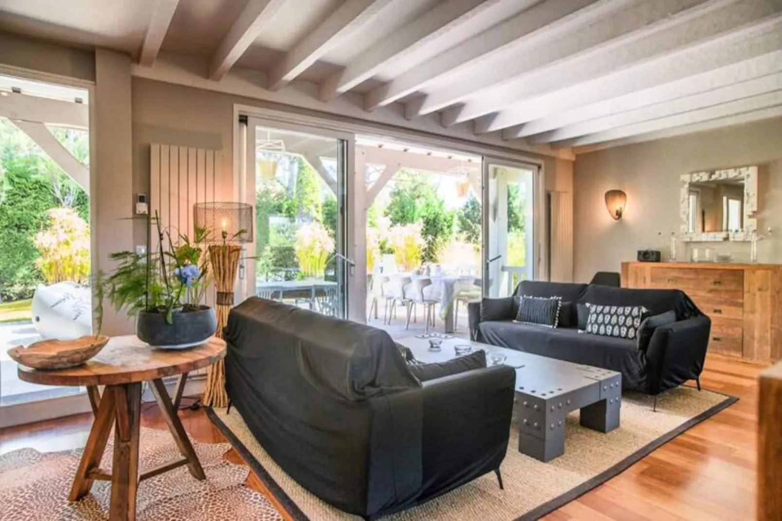 Superbe Villa Calme Avec Piscine Chauff&eacute;e Et Jacuzzi &agrave; 300 M De La Plage-Image-tags.