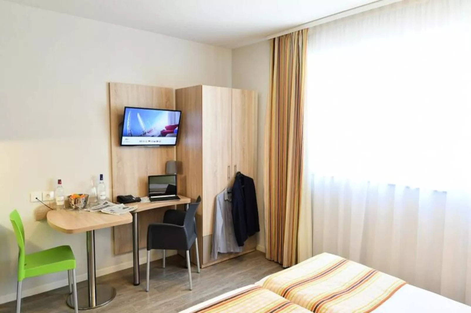 Appart'Hôtel Mer & Golf Bordeaux Bassins à Flot***-Buitenkant zomer