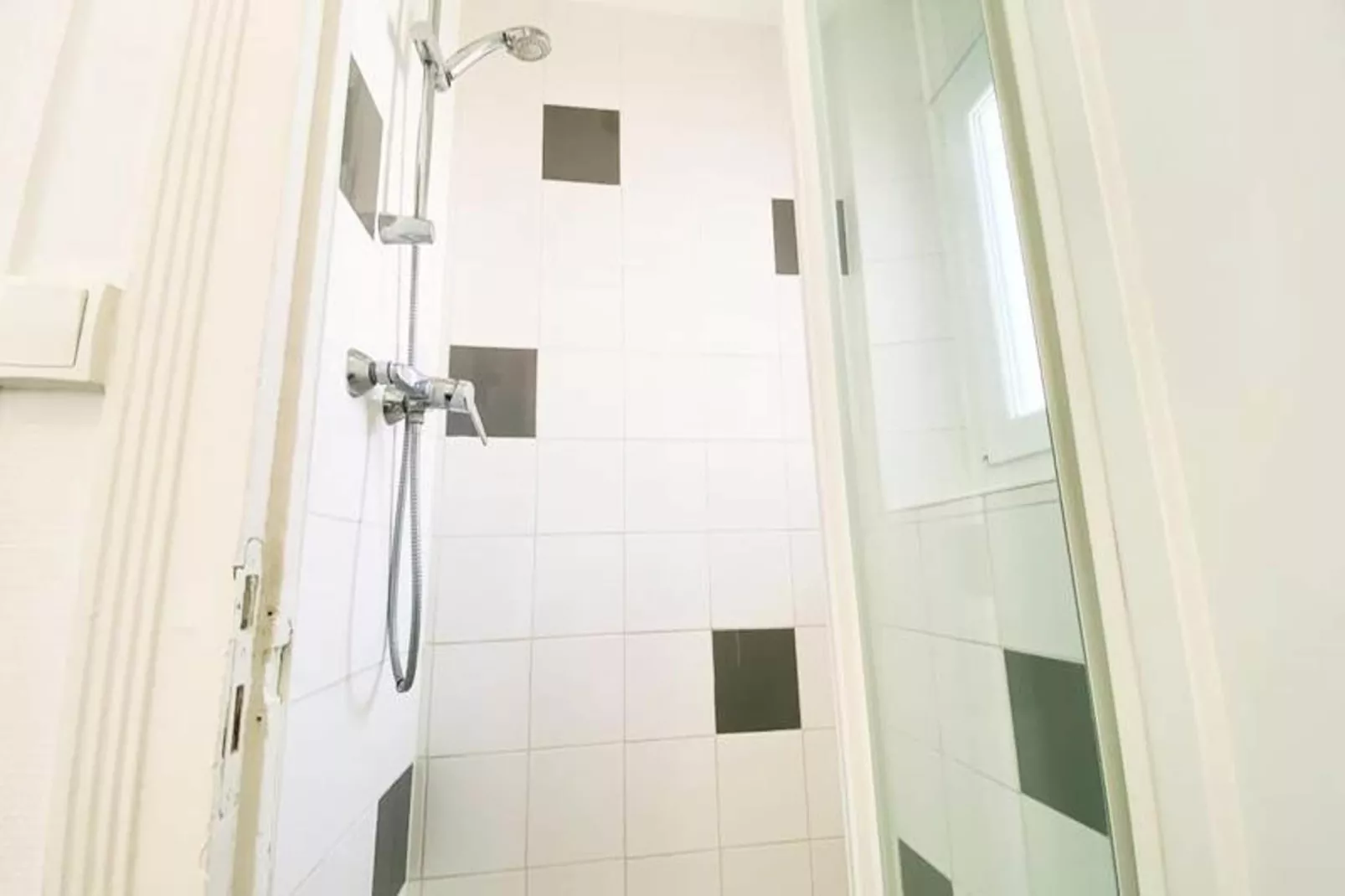 Le Berri'appart | T3 Tout &eacute;quip&eacute; | Tramway, Gare 🚡-Badkamer