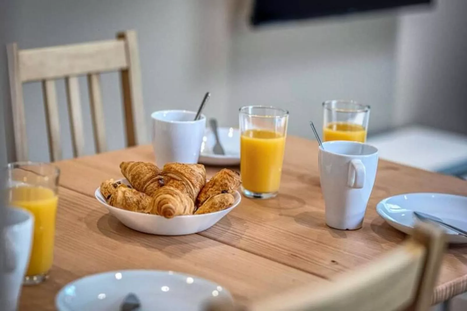 | Beau T2 Enti&egrave;rement R&eacute;nov&eacute; Dans L'hyper Centre, Face Gare 🚅-Eetkamer