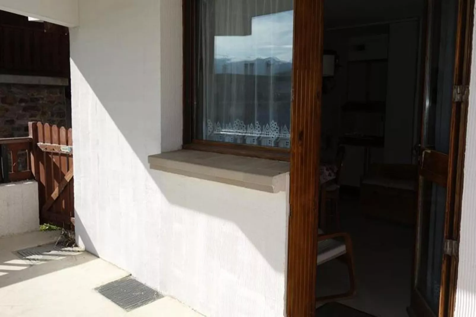 Résidence Lupins-Buitenkant zomer