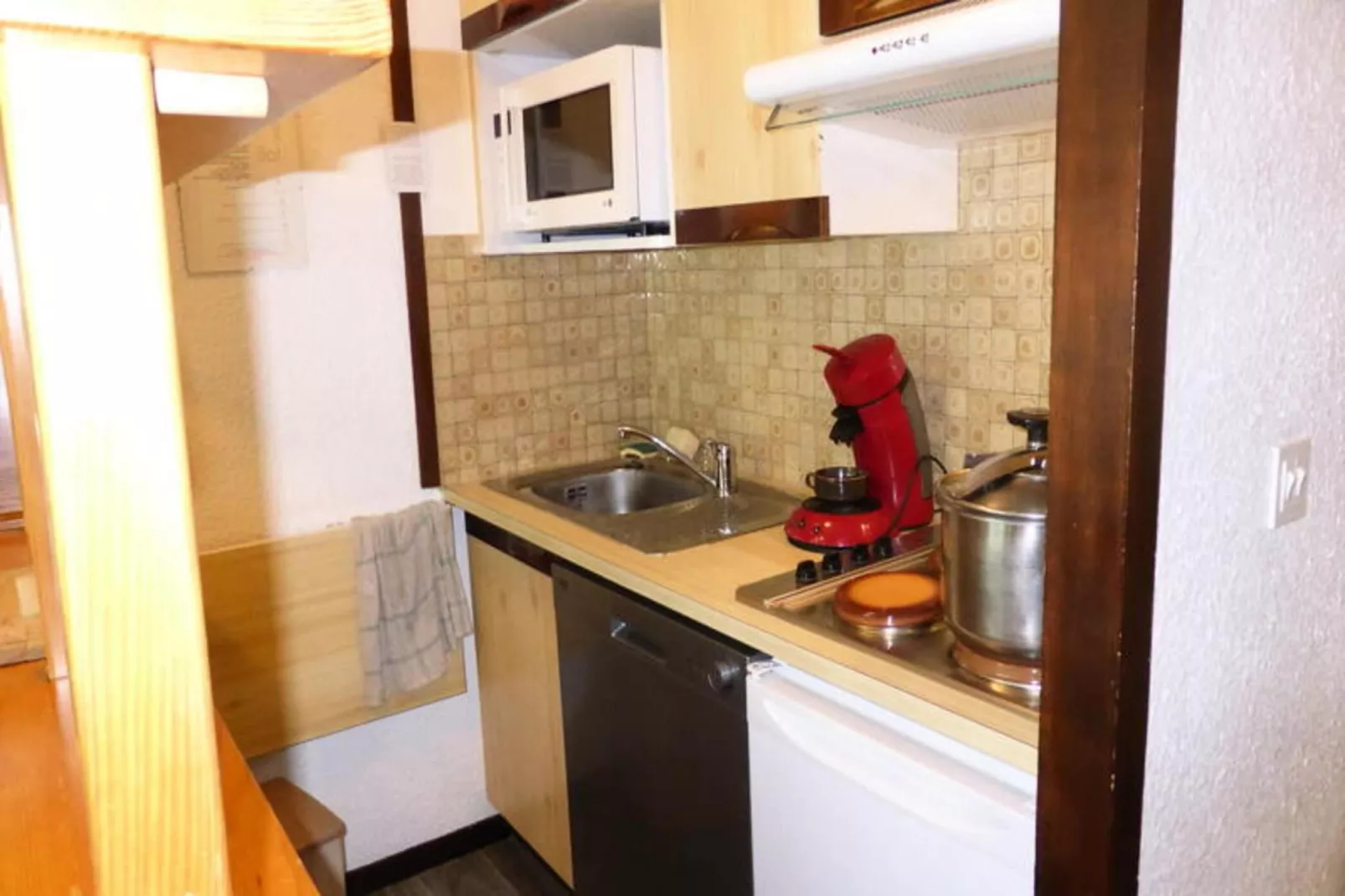 Résidence Le Brulaz-Buitenkant zomer