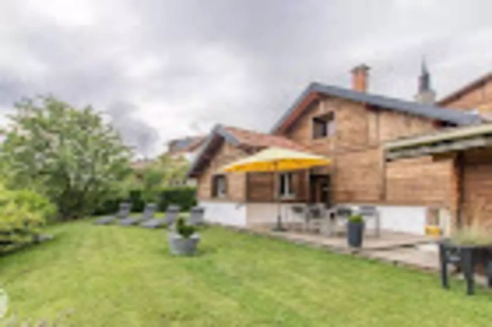 Résidence Odalys Le Buet**-Buitenkant zomer