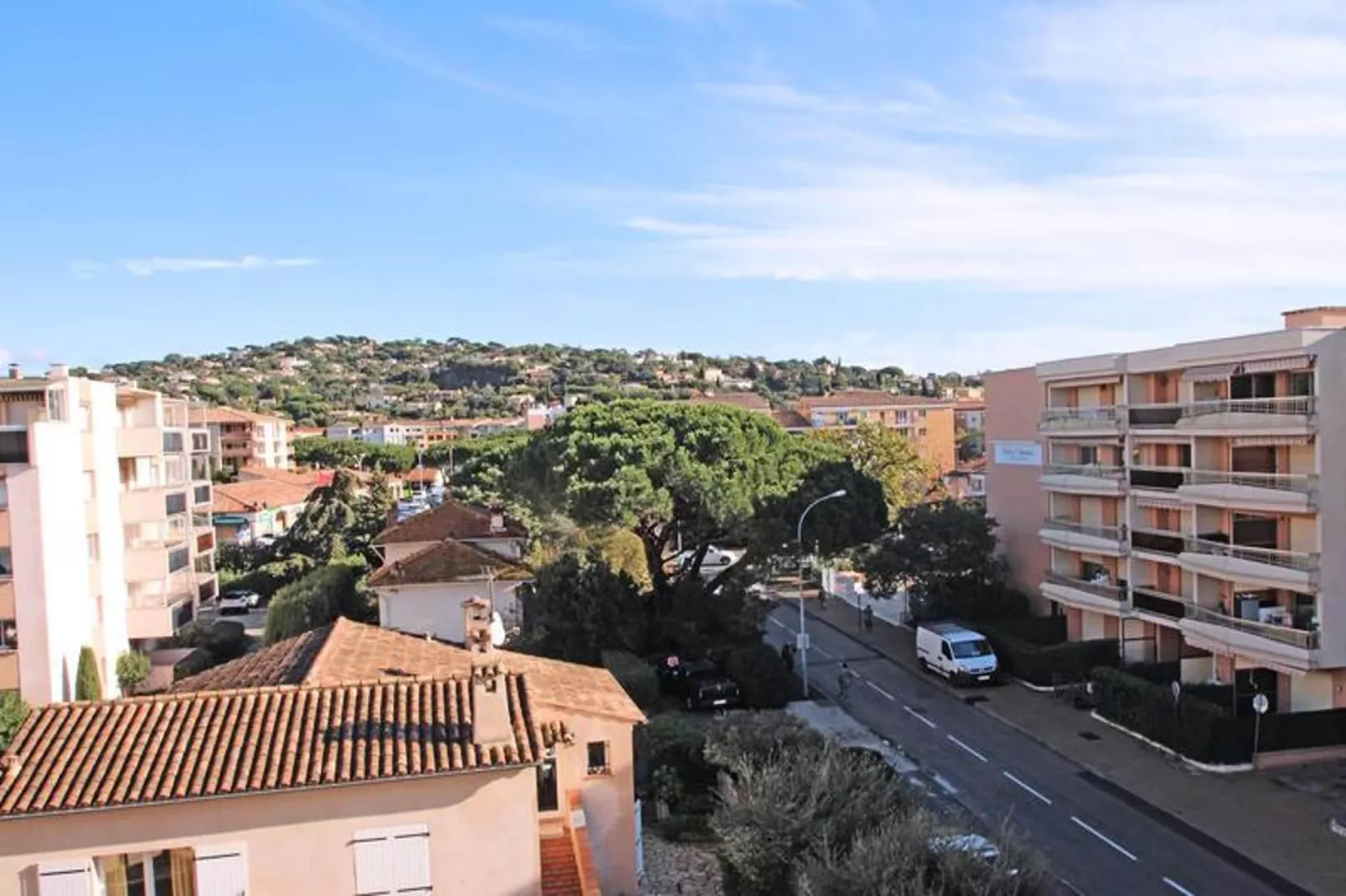 Résidence Les Coralies-Uitzicht zomer