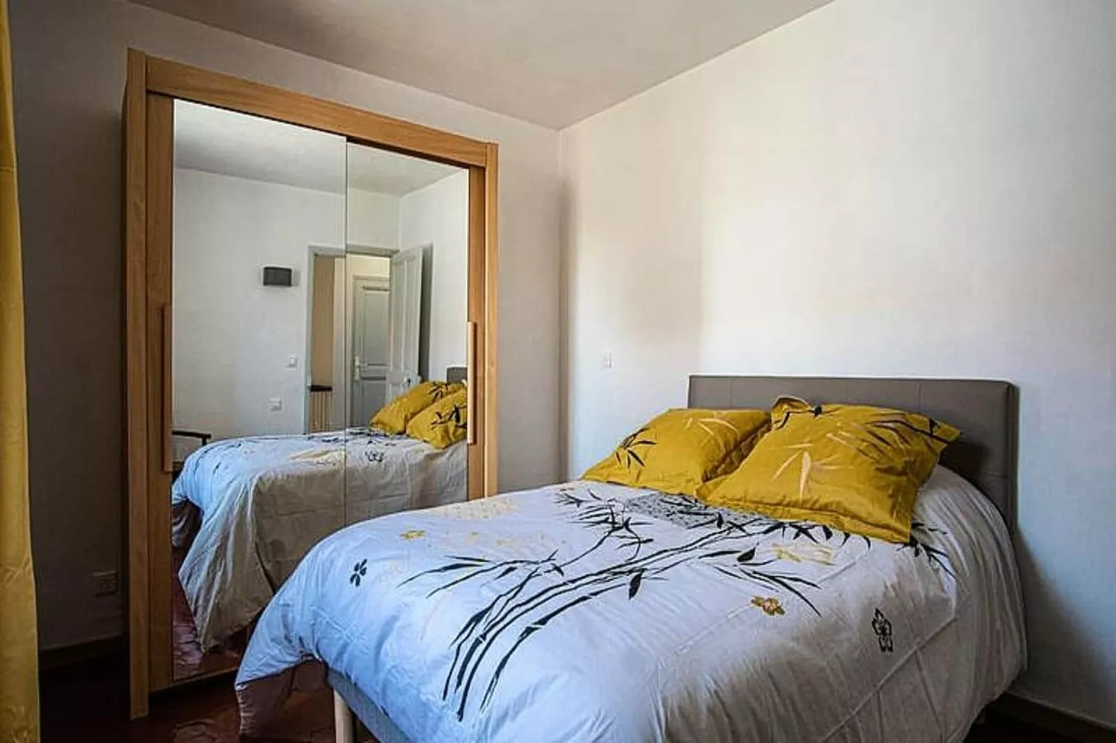 Maison Avec Jardin Proche Du Centre-ville Isle-sur-la-sorgue-Slaapkamer