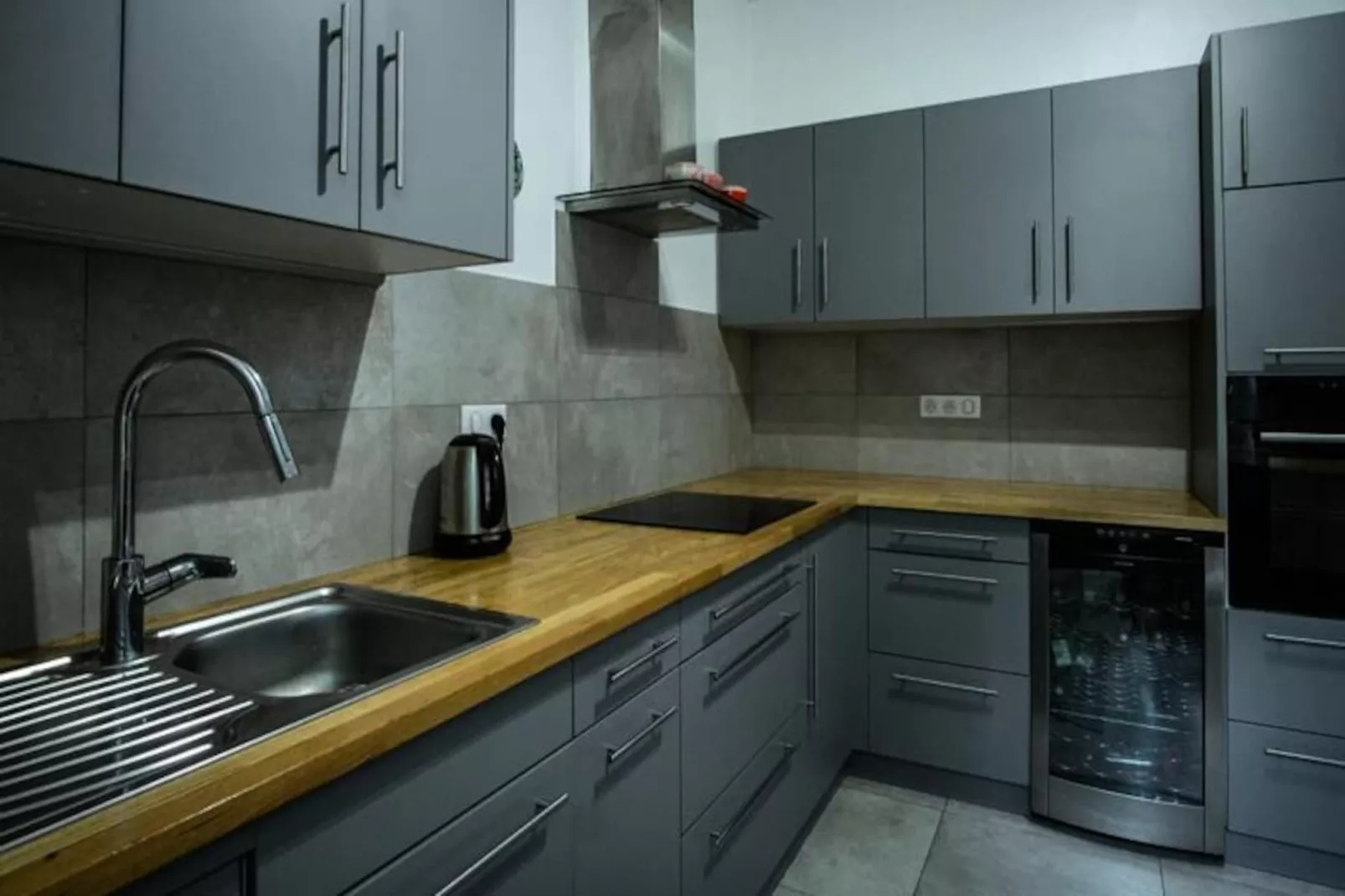 Le Mas De Jalique - Isle-sur-la-sorgue-Image-tags.