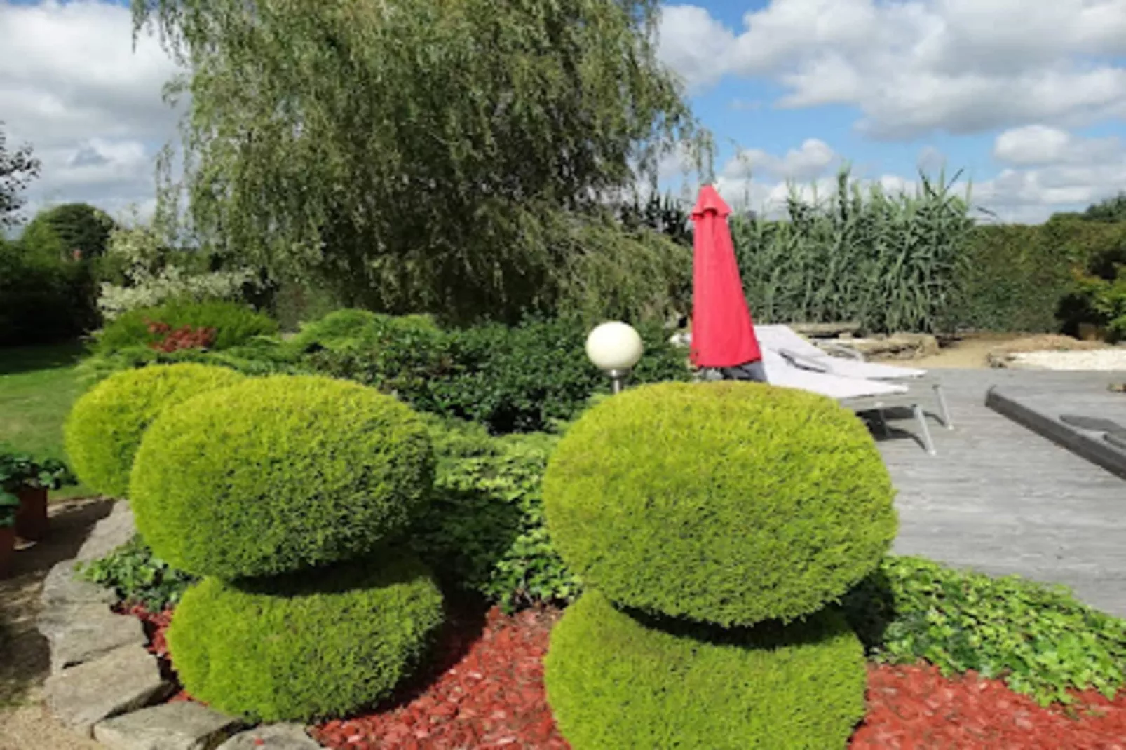 Résidence Regates-Buitenkant zomer