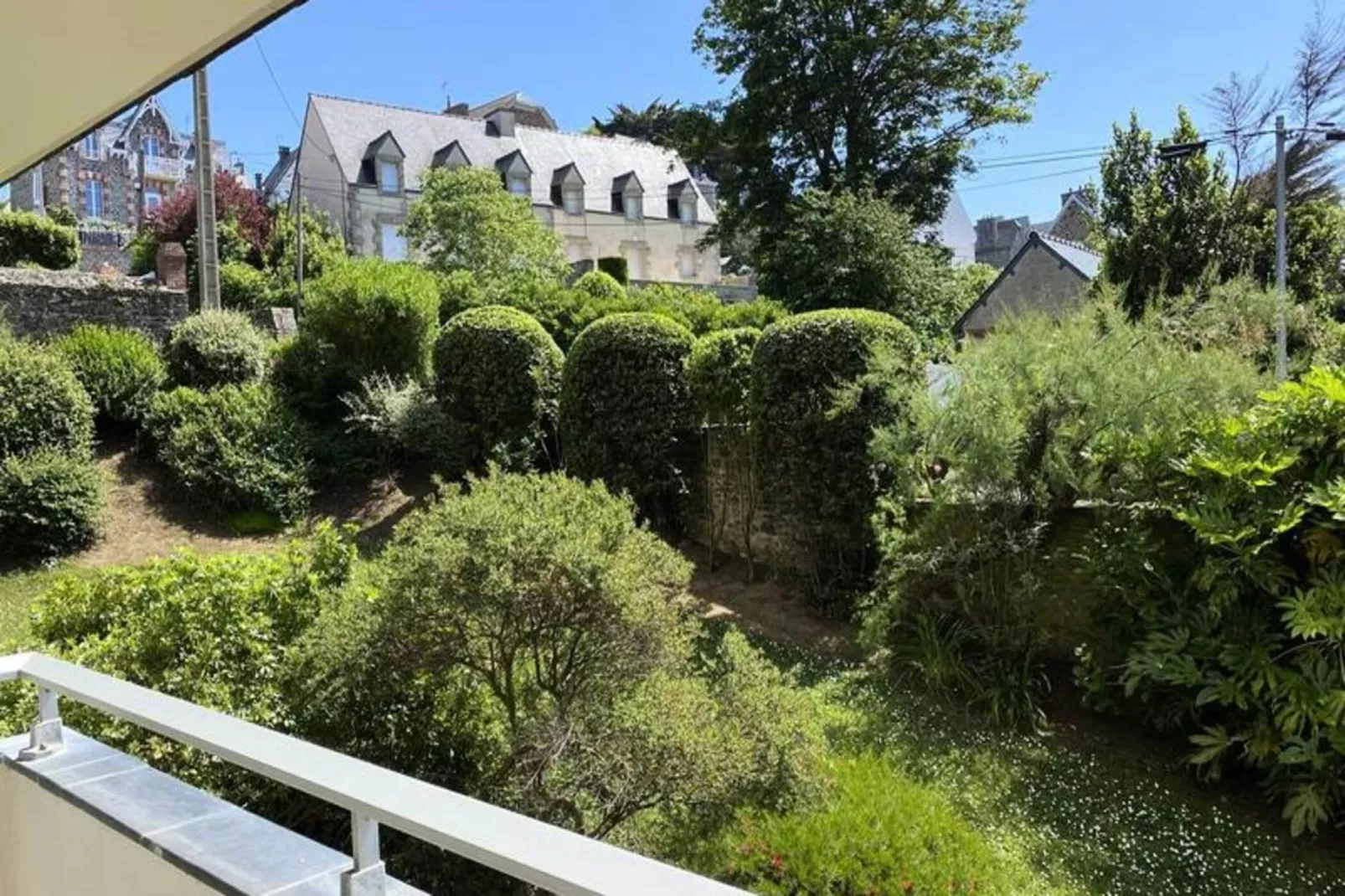 Résidence Parc-Buitenkant zomer