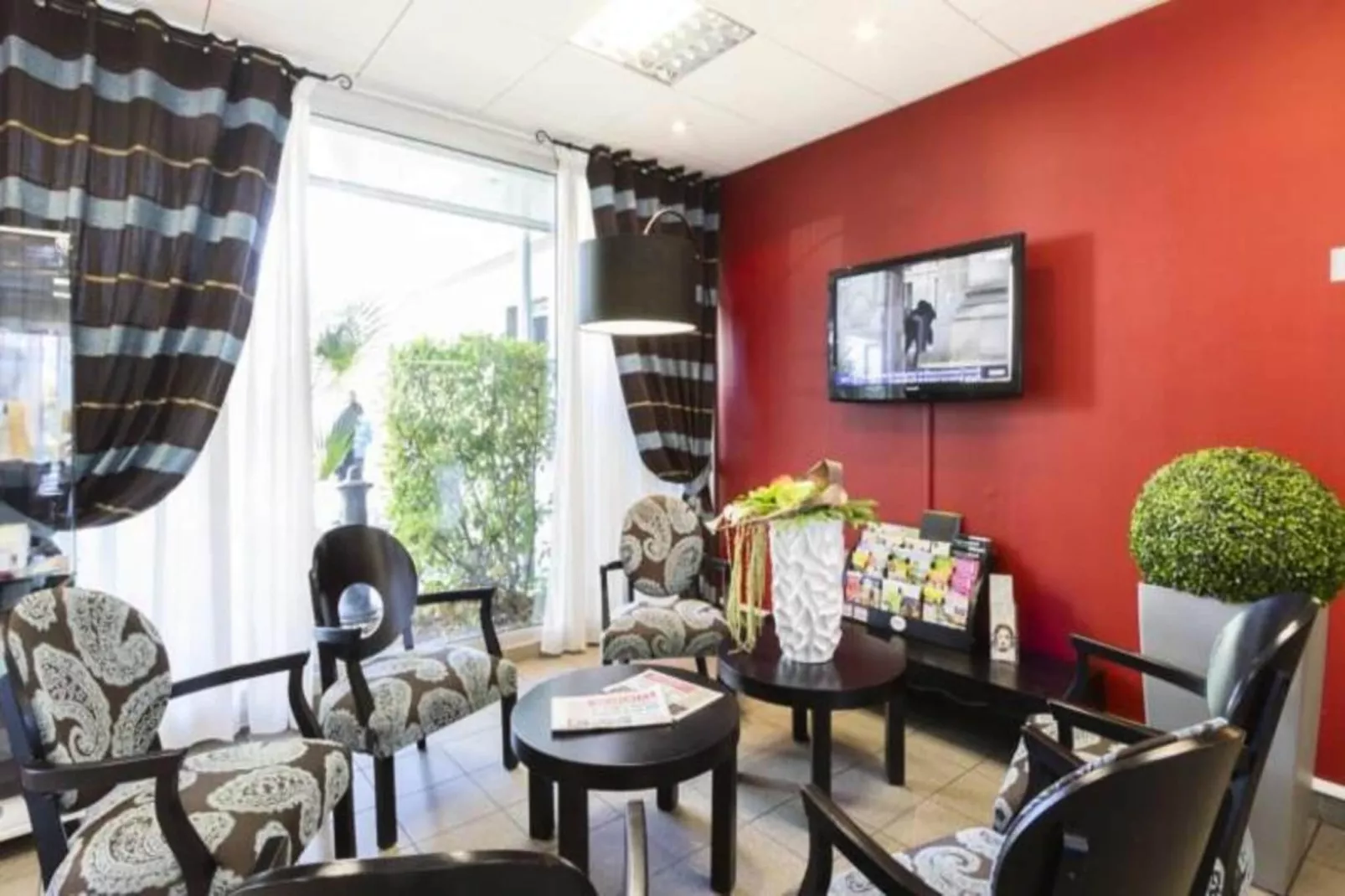 Néméa Appart'Hôtel Toulouse Saint Martin***-Buitenkant zomer