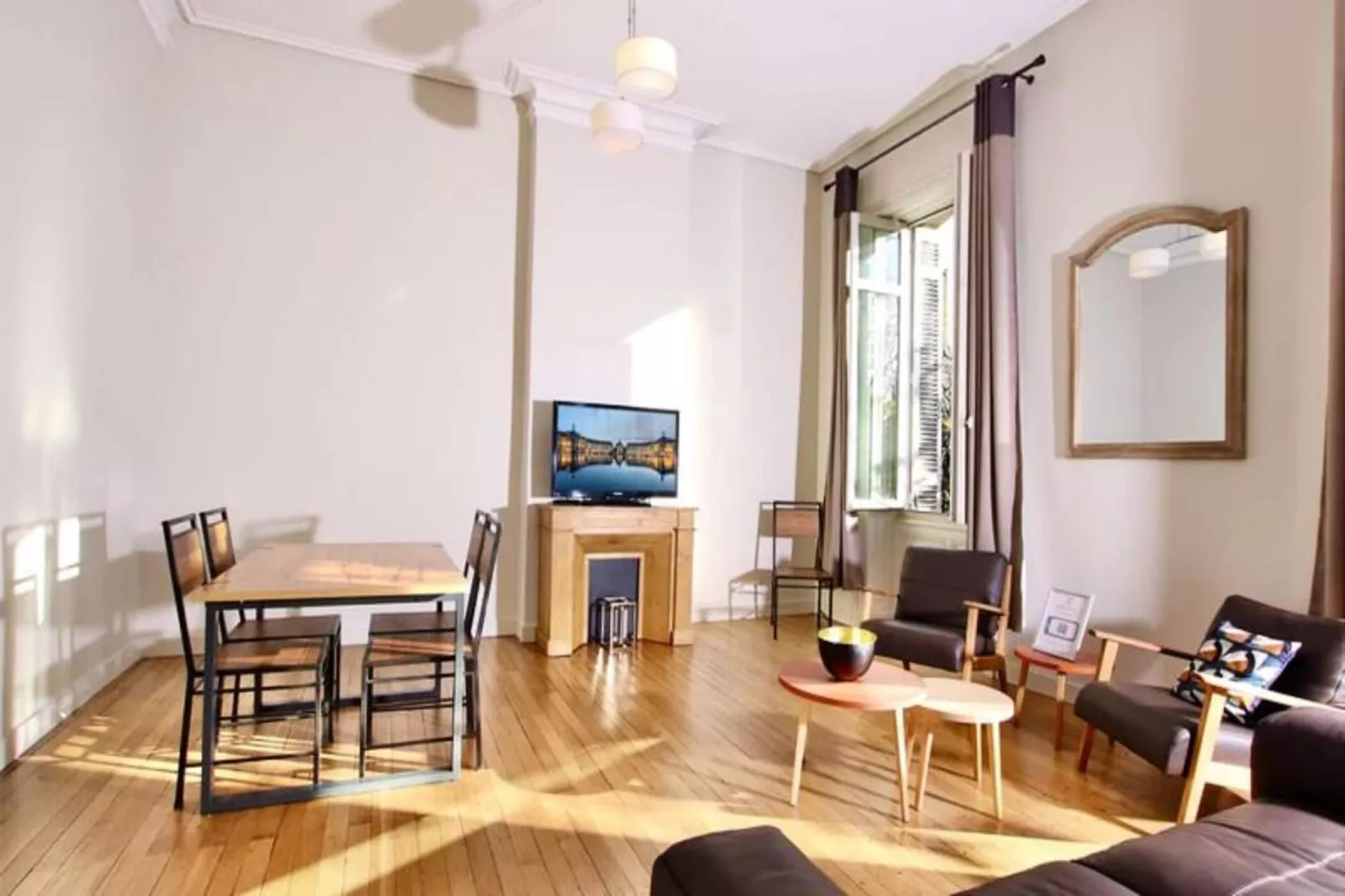 Magnifique Et Lumineux T3 De Charme Aux Quinconces Id&eacute;al Pour 4 Personnes-Sfeer