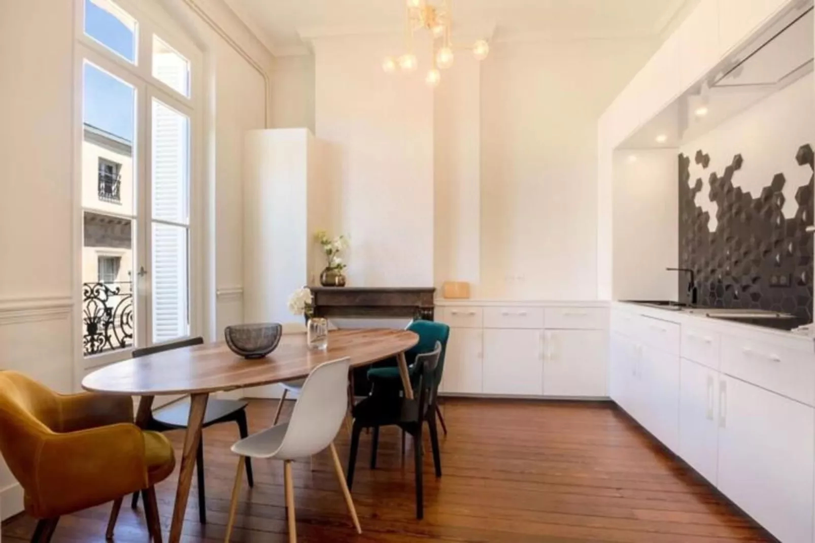 Appartement De Haut Standing Pour 6 Situ&eacute; Au Coeur Du Centre Historique-Eetkamer