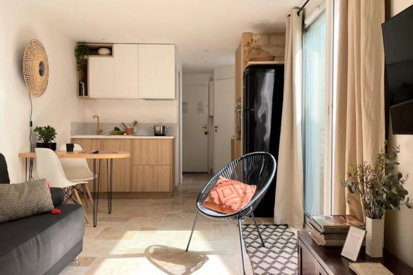 La Terrasse Bazille-Image-tags.