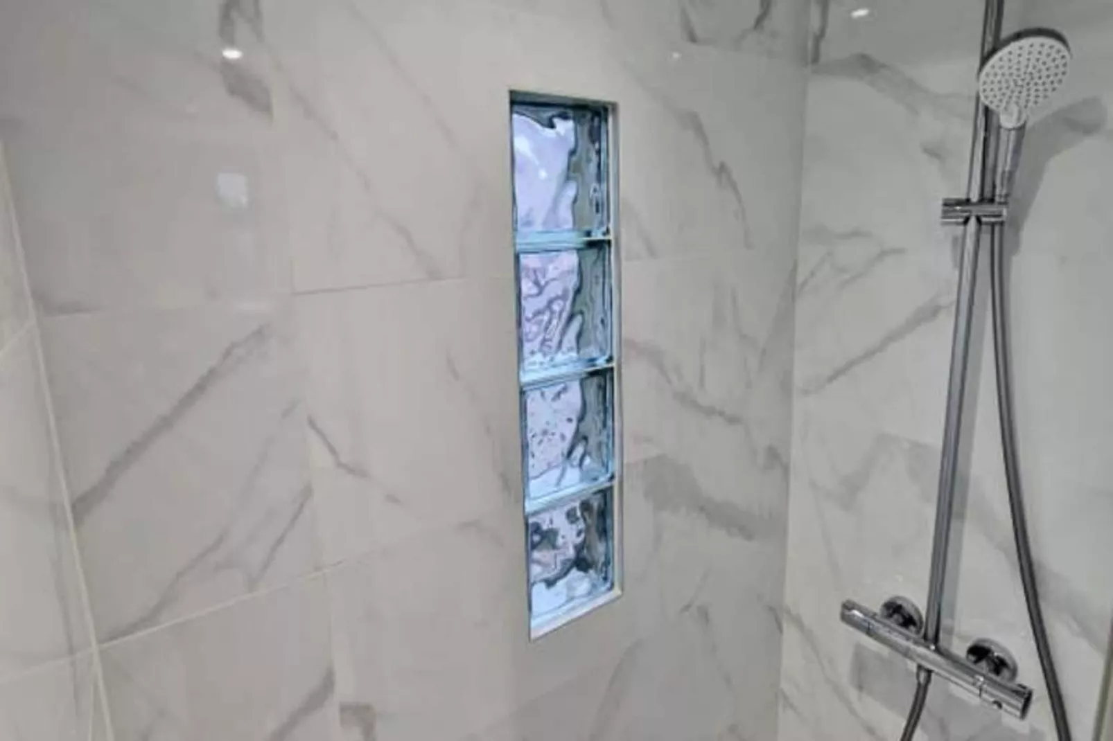 | Le Blue Revol  💡| R&eacute;nov&eacute;, Tout &eacute;quip&eacute;-Badkamer