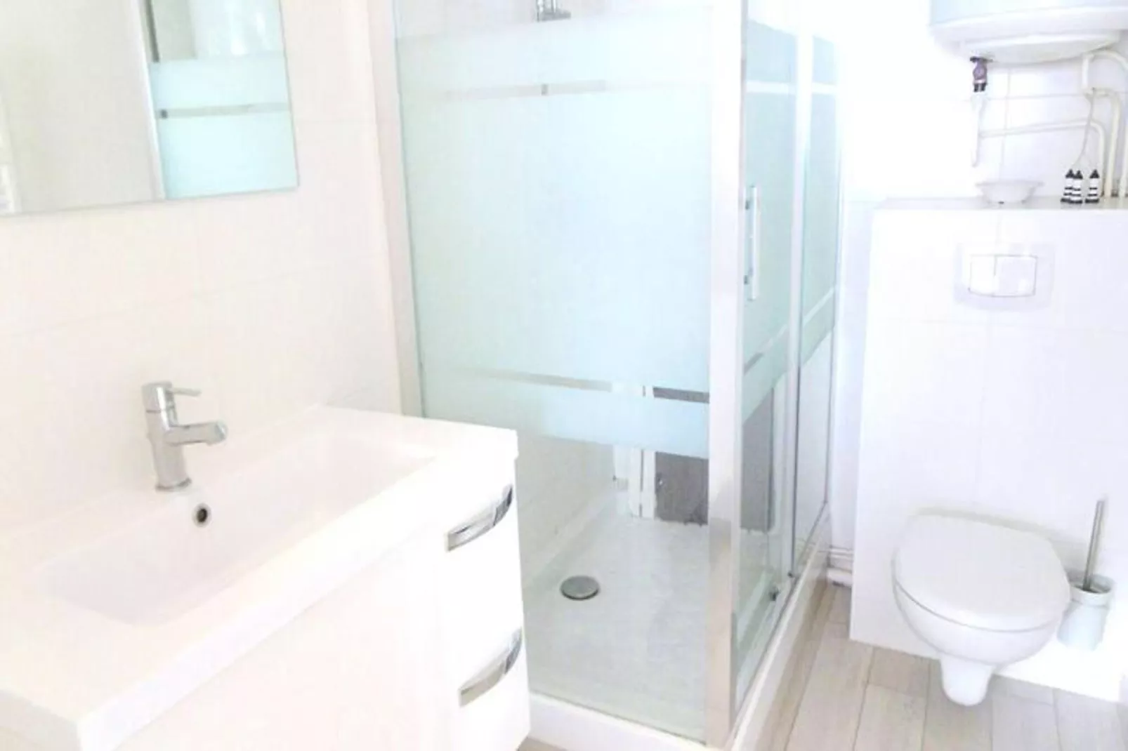 Résidence Les Roseliers-Badkamer