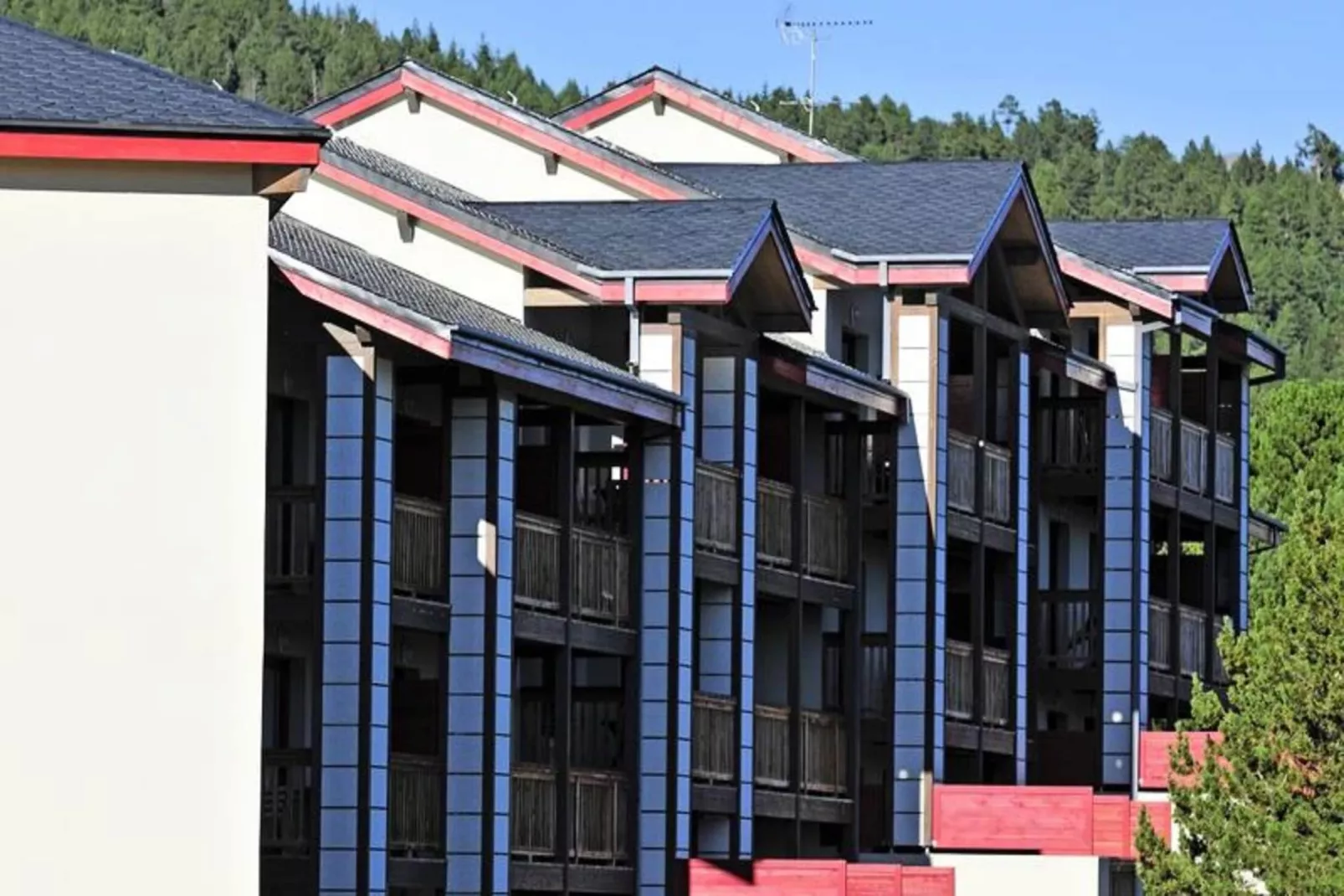 Résidence Goélia Le Domaine de Castella***-Buitenkant zomer