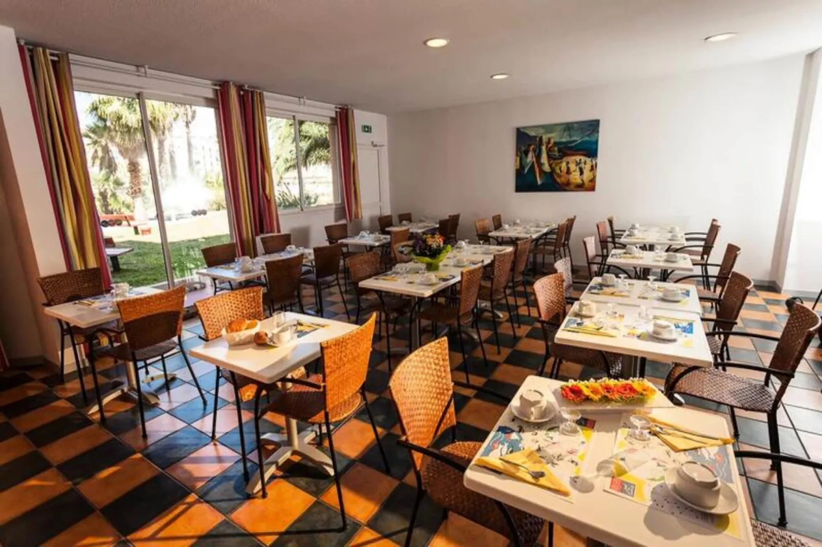 Résidence Mer & Golf Port Argelès***-Buitenkant zomer