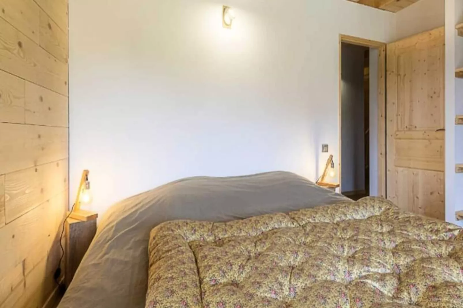 Chalet Cozy Au C&oelig;ur De La F&eacute;claz : S&eacute;jour Authentique Et Proche Des Pistes-Image-tags.