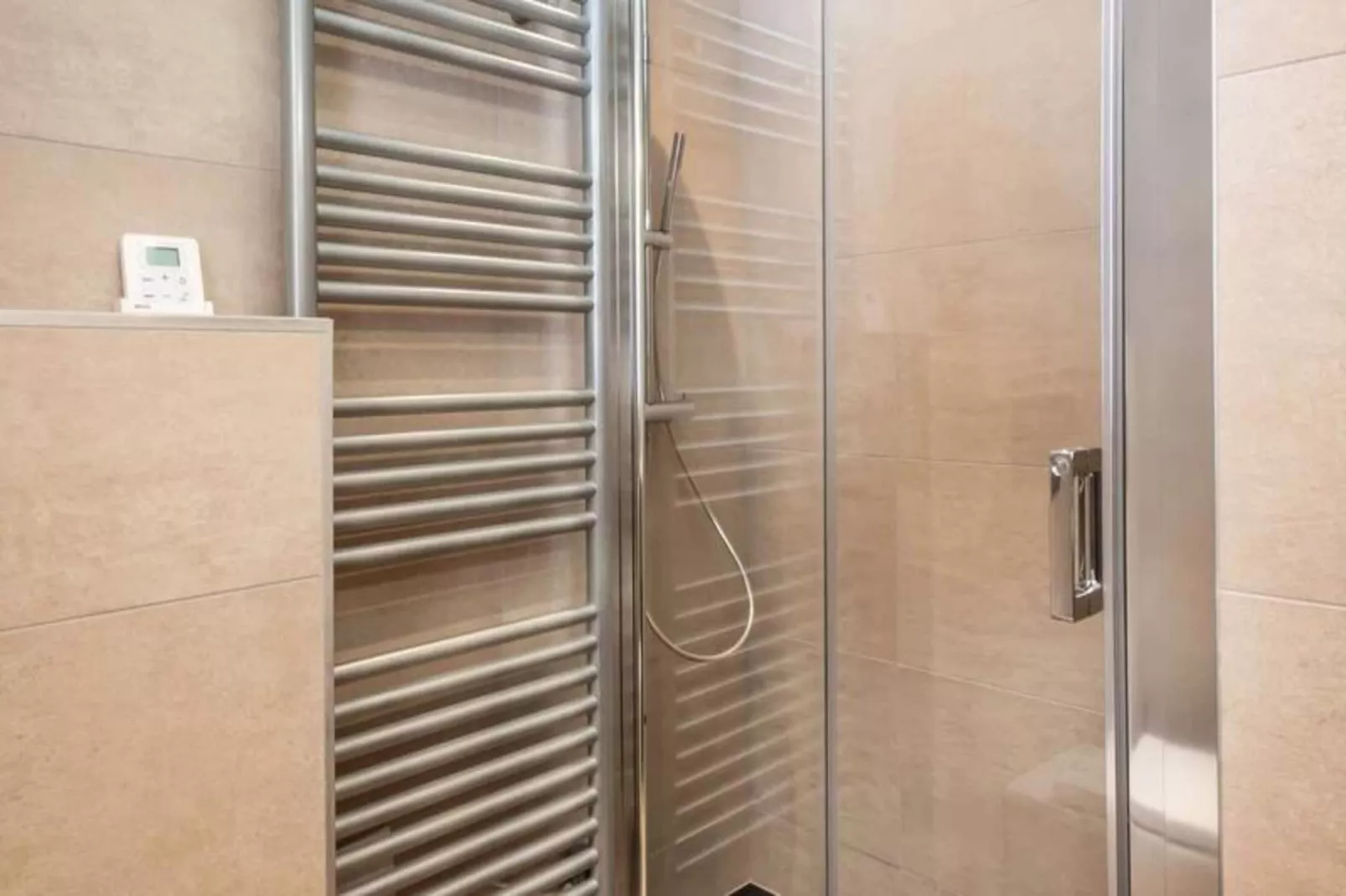 Résidence Les Portes Du Pleney-Badkamer