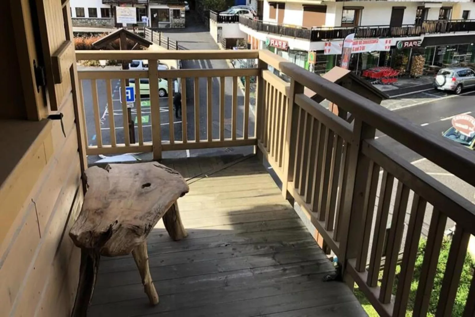 Résidence Cressoua-Buitenkant zomer