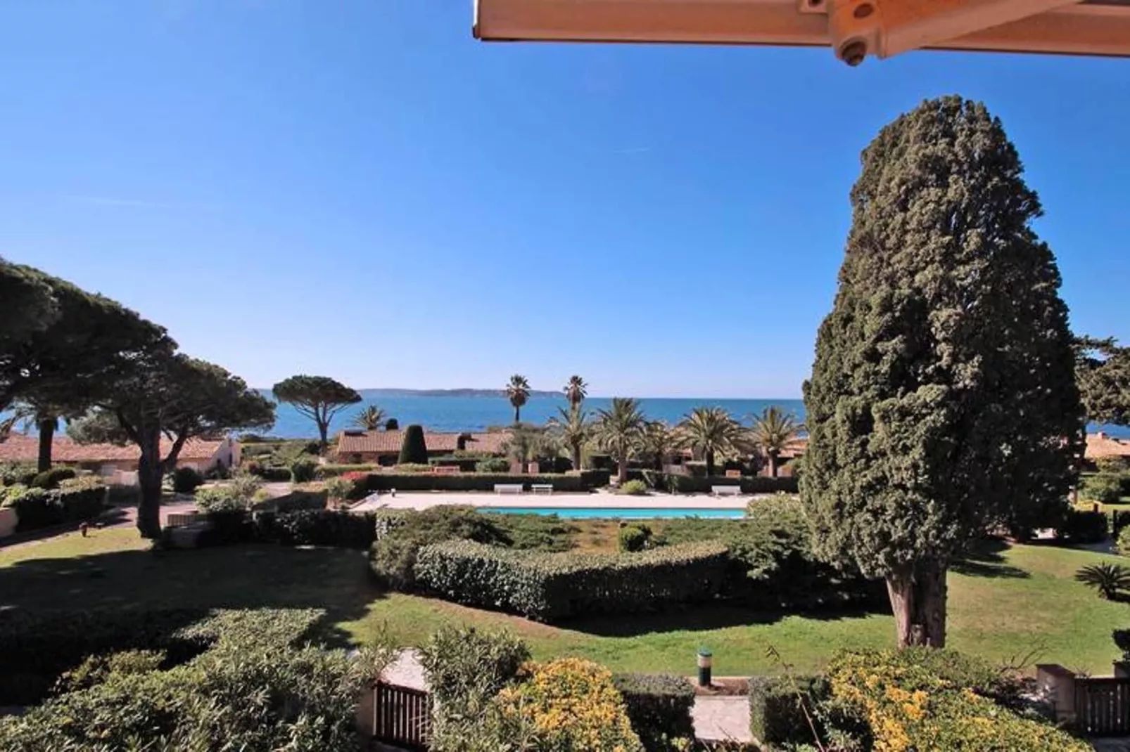 Résidence El Cantarello-Tuinen zomer