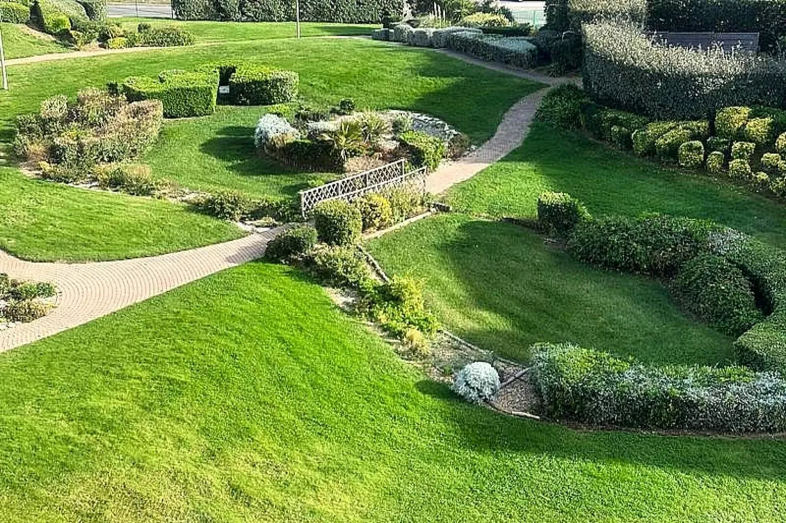 Résidence Morieres B-Uitzicht zomer