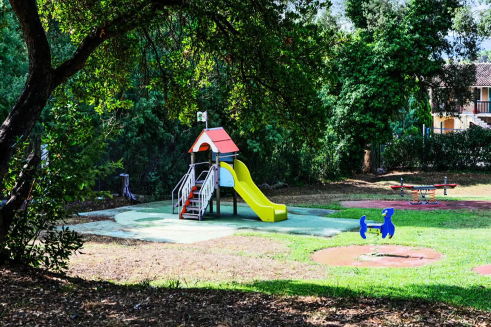 Résidence Les Parcs de Grimaud - maeva Home-Buitenkant zomer