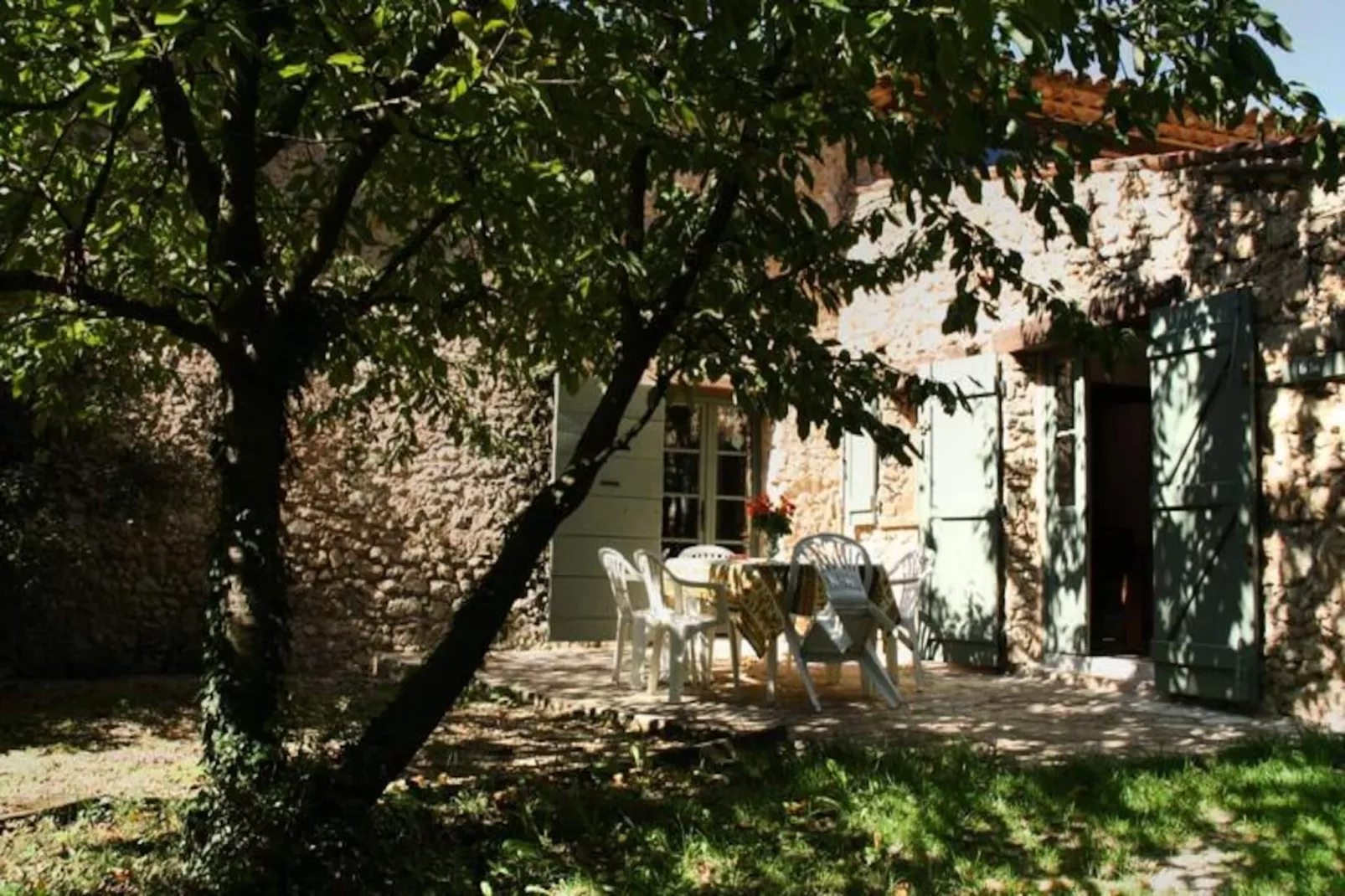 Le Jas, Mas De Charme, Piscine Partag&eacute;e , Nature, Calme, 6 Ha En Provence-Image-tags.