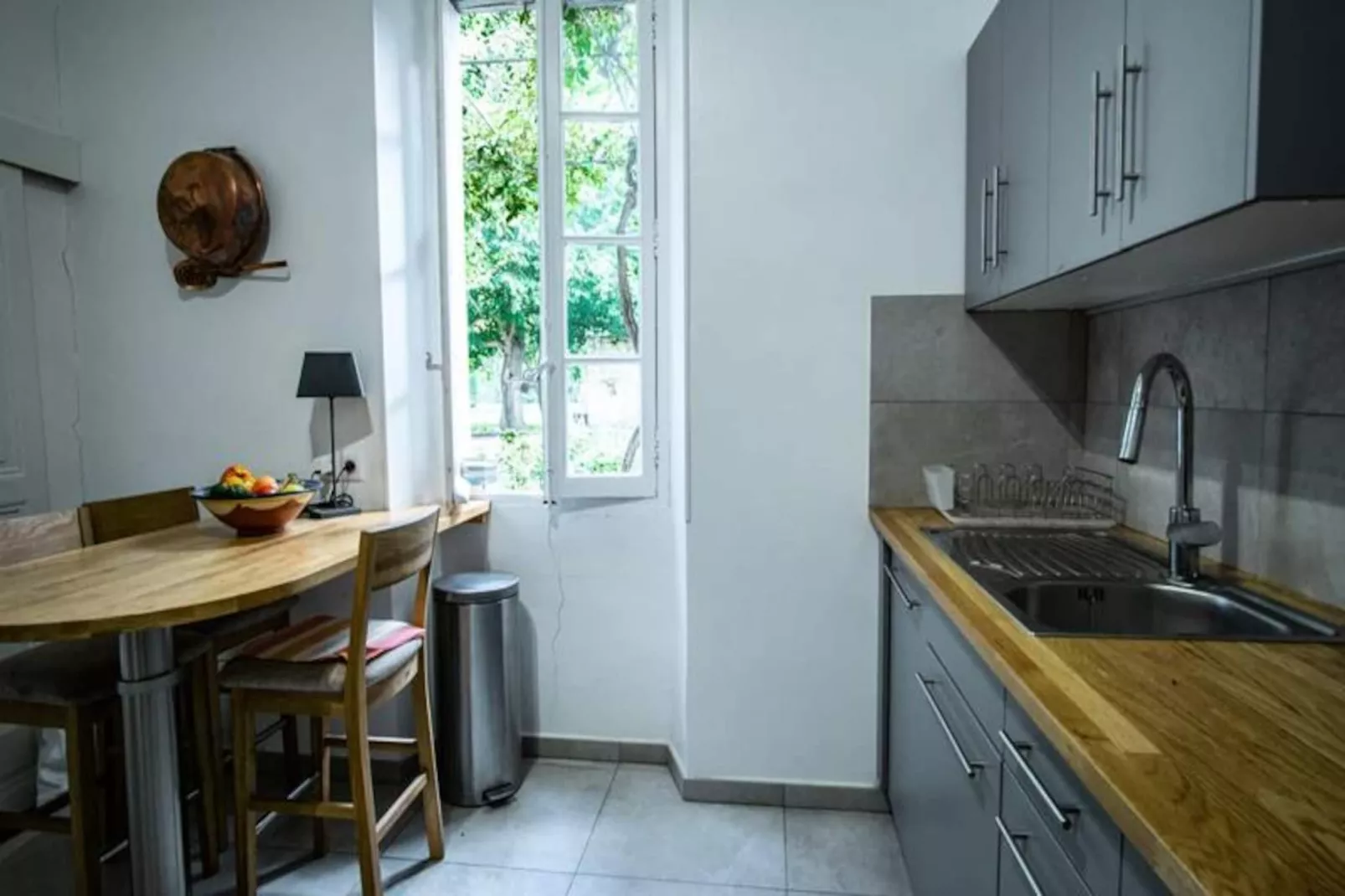 Le Mas De Jalique - Isle-sur-la-sorgue-Image-tags.