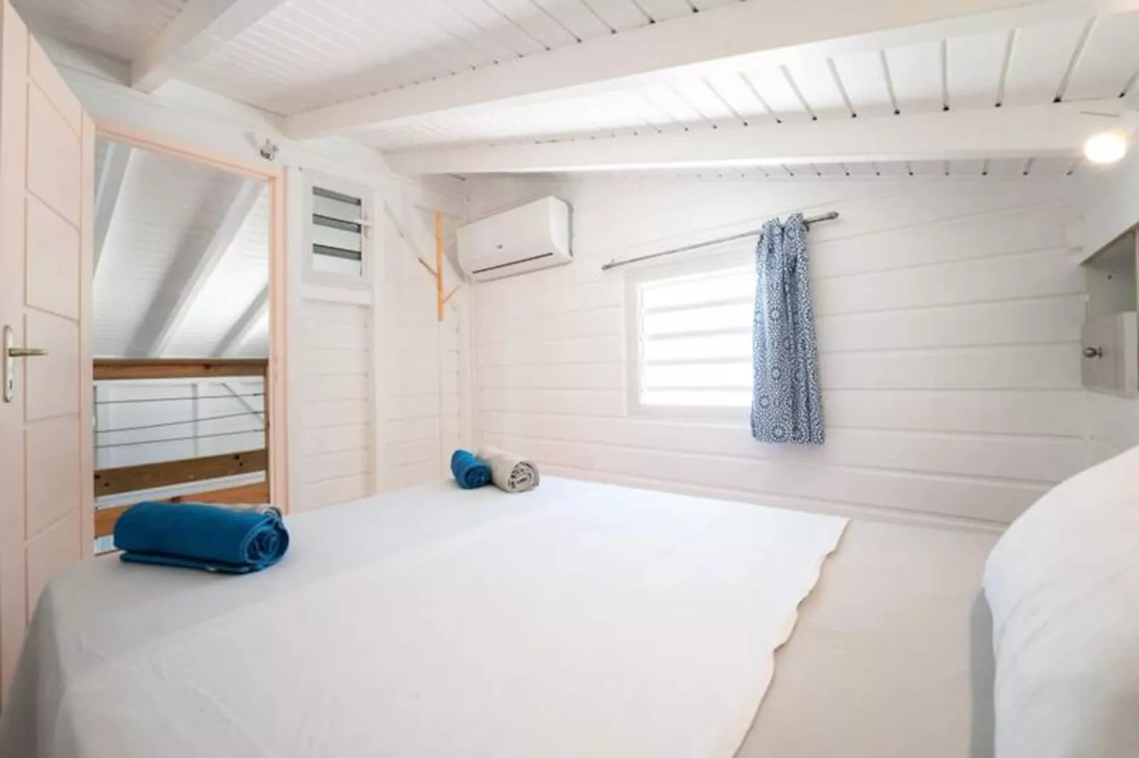 Villa Sun And Sea-Image-tags.